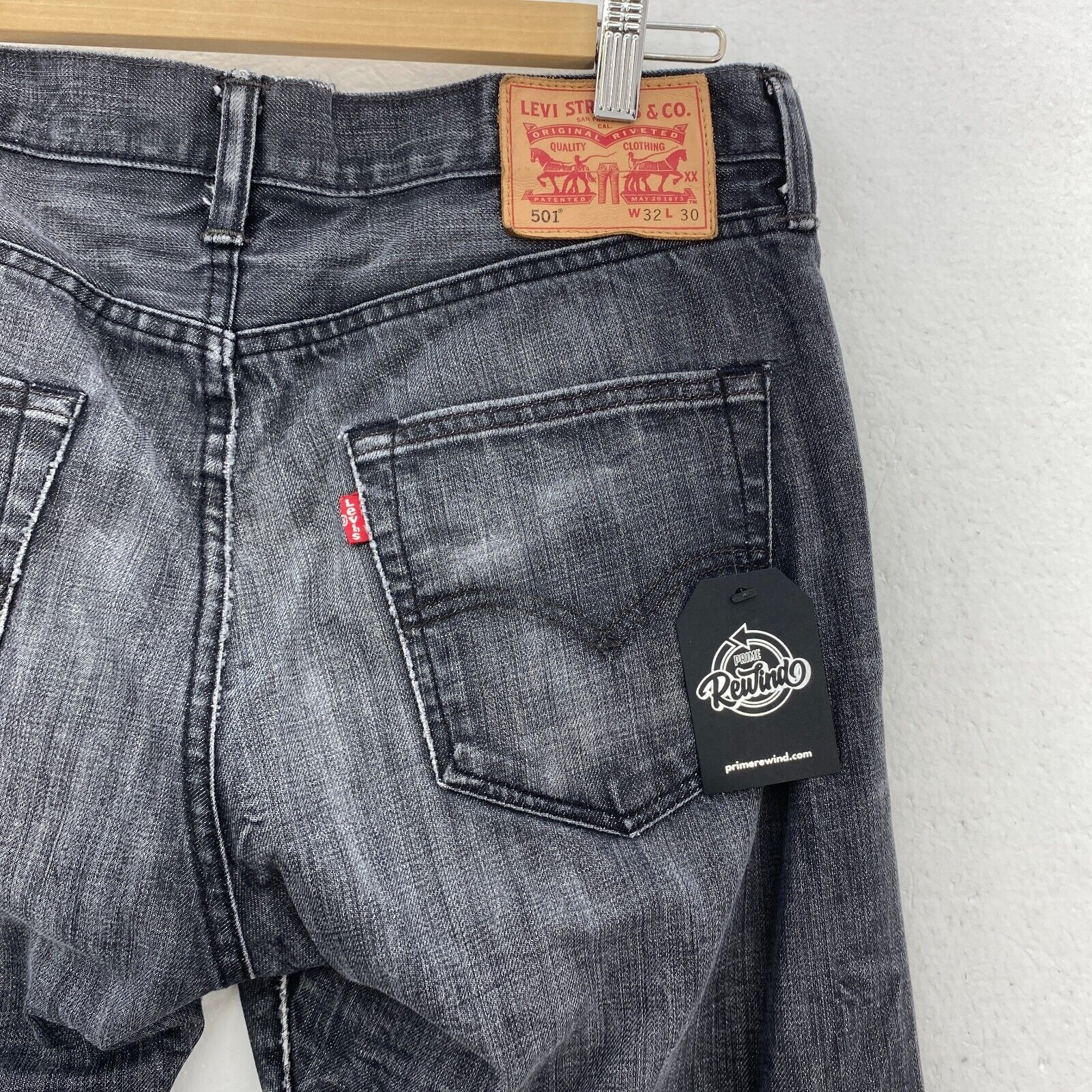 Levi Strauss 501 Black Straight Ripped Jeans Size 32 x 30
