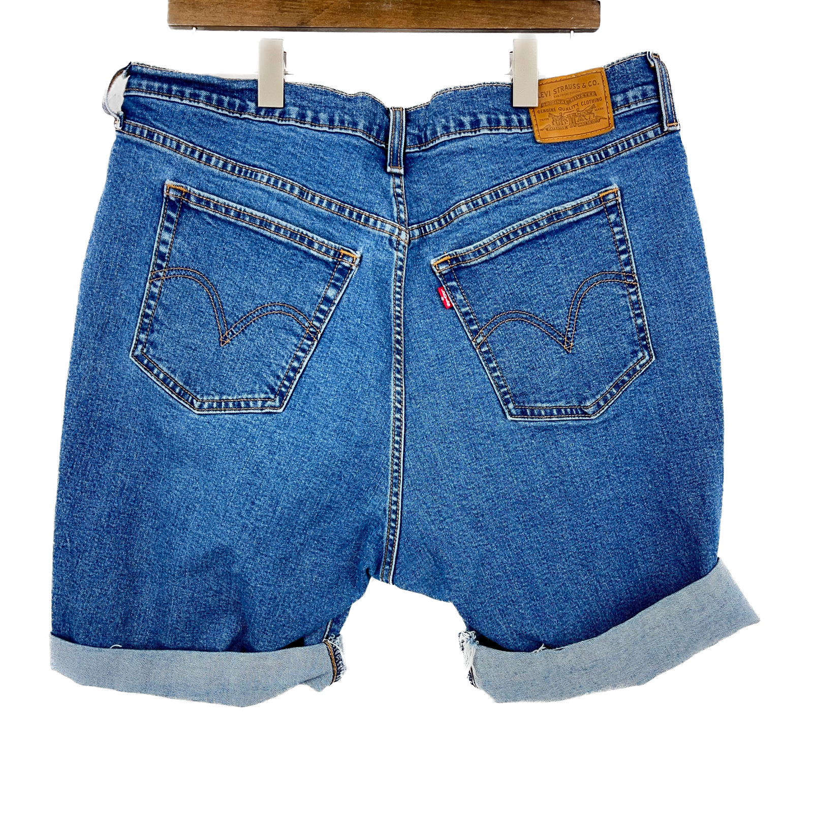 Levi's Women's Wedgie Skinny Medium Was Denim Shorts Size 18