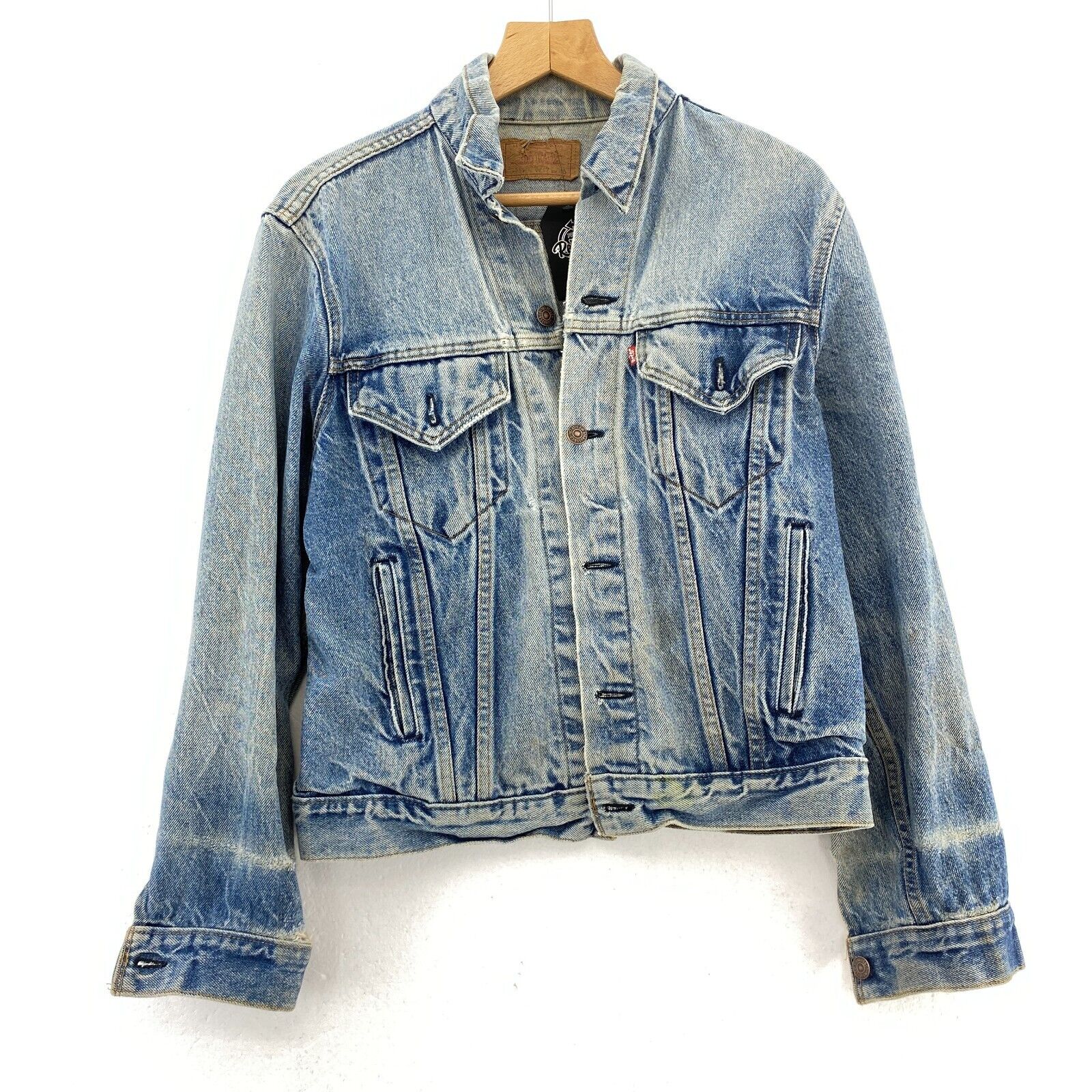 Levi's Light Wash Blue Denim Jacket Size M Women's