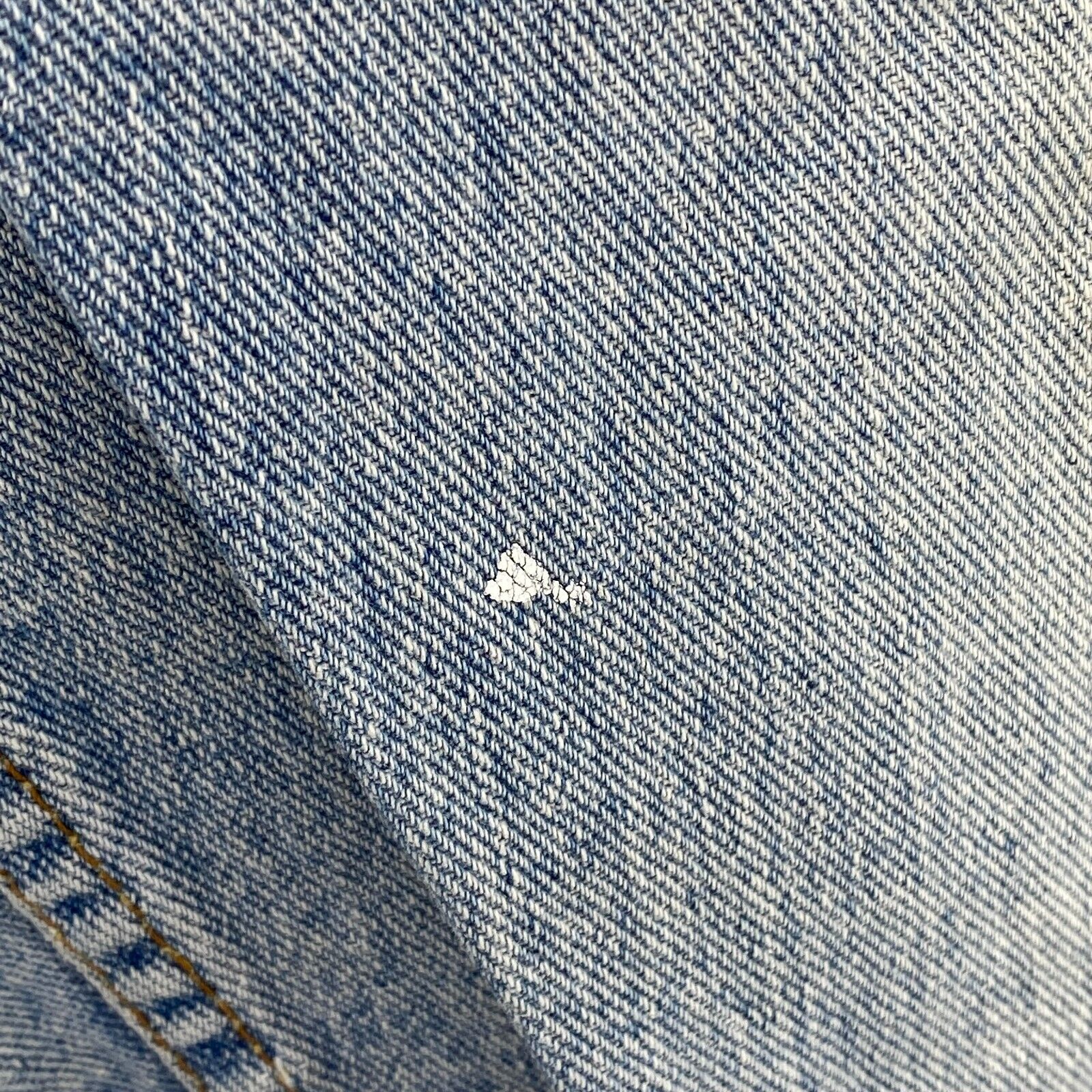 Levi's Light Wash Blue Vintage Jeans Size 32 Tapered Leg