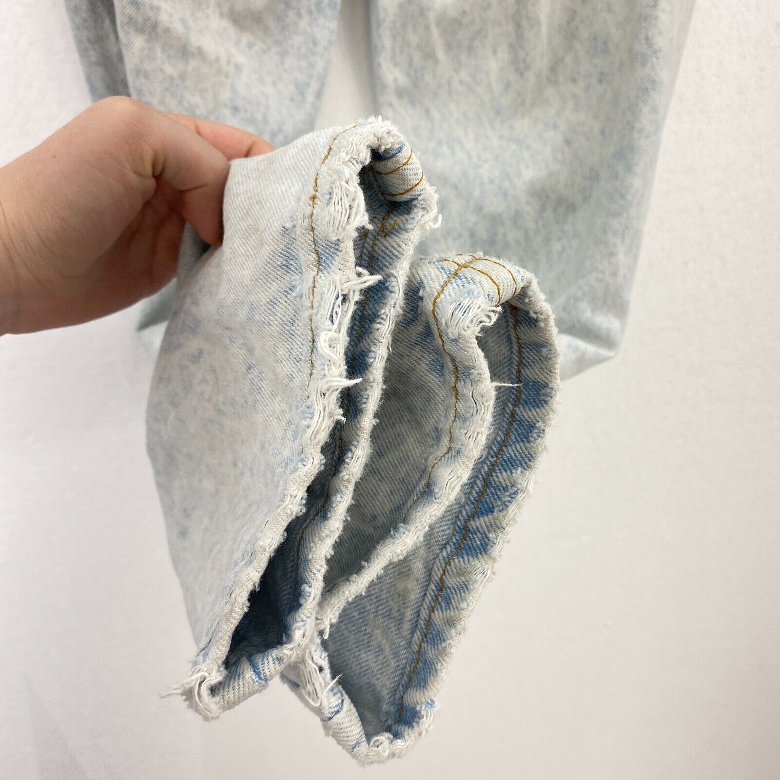 Levi's Vintage Acid Wash Light Blue Jeans Size 30 Tapered Leg