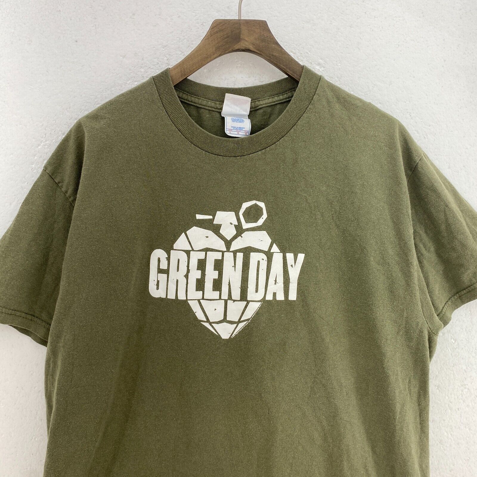 Green Day Heart Grenade 2004 Green T-shirt Size L Tee
