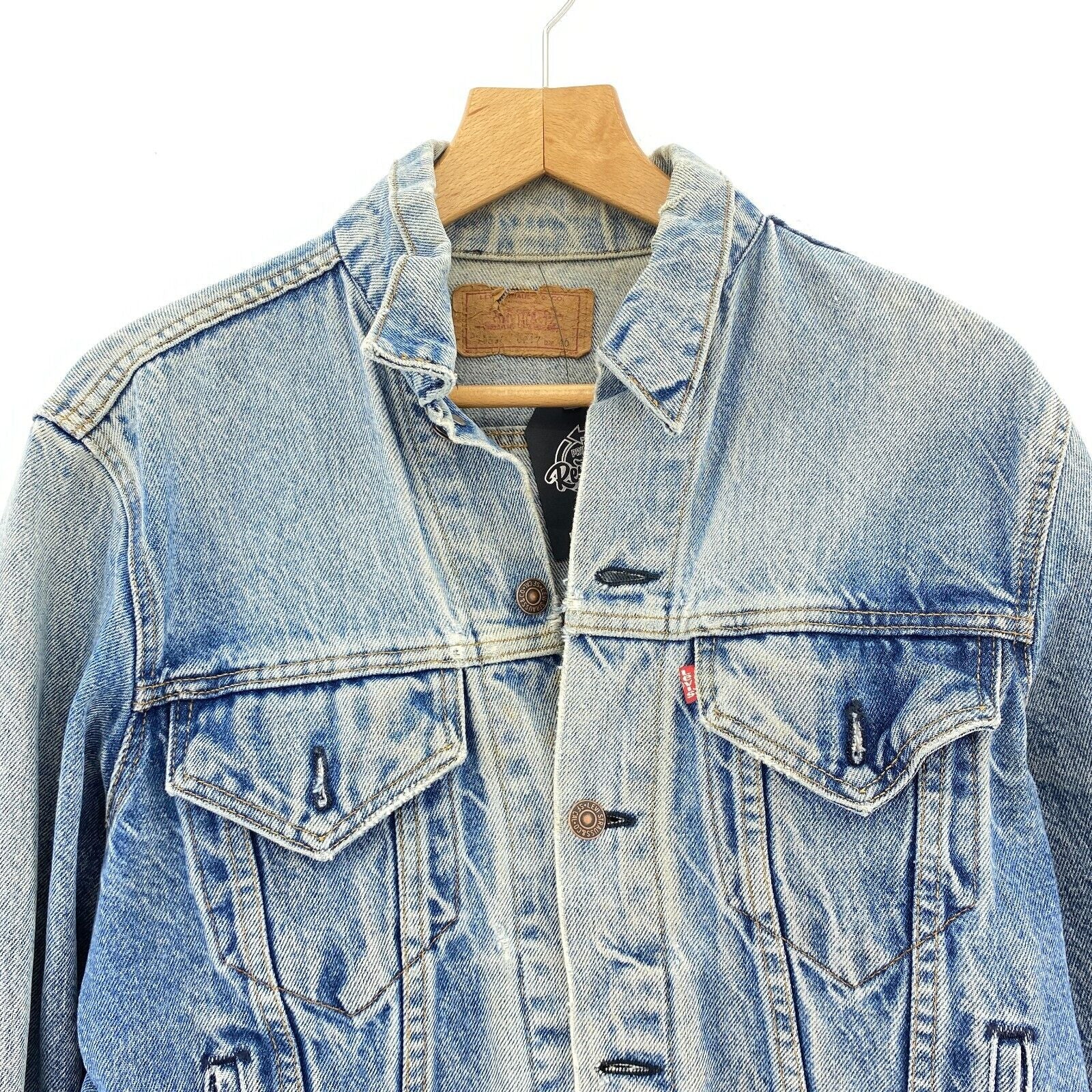 Levi's Light Wash Blue Denim Jacket Size M Women's