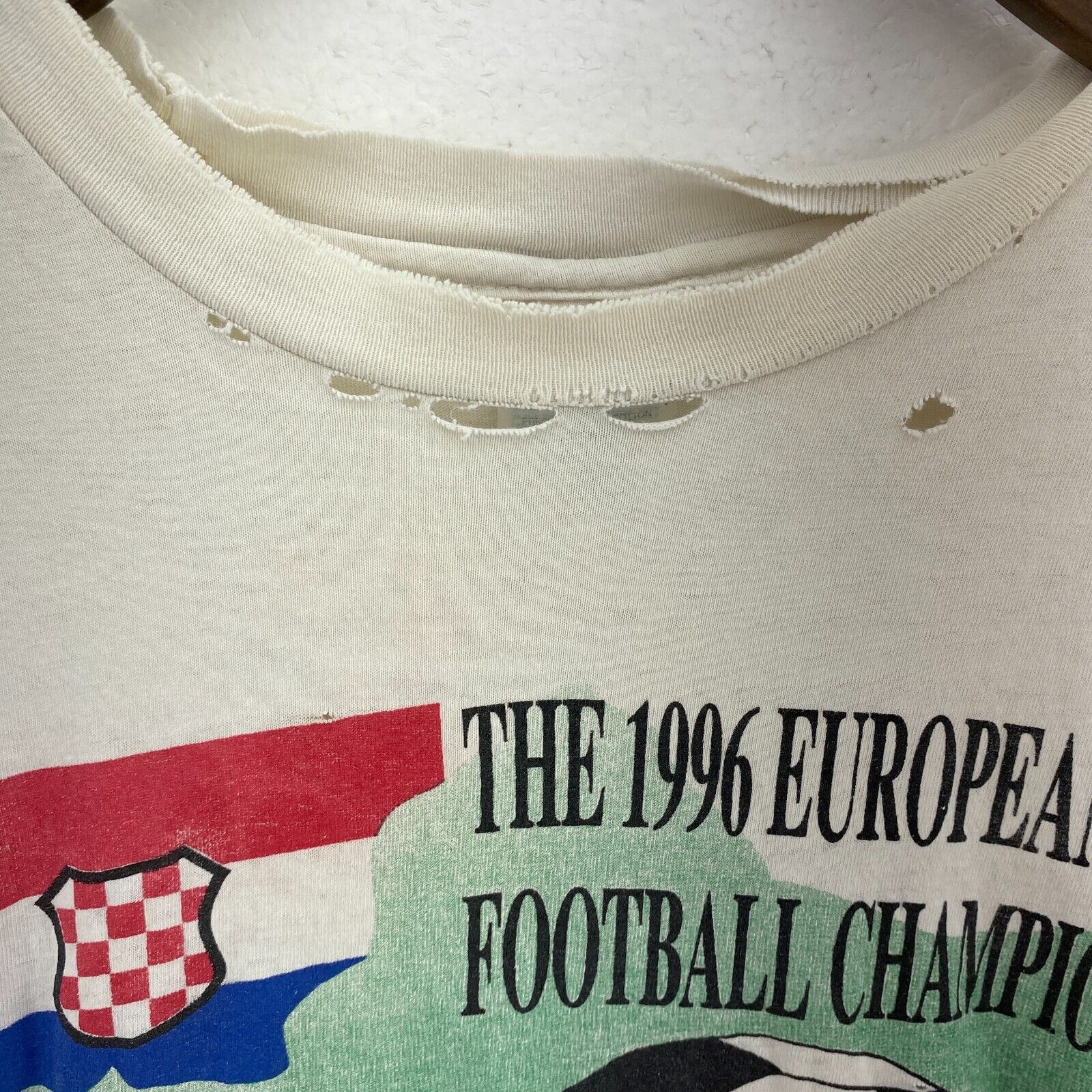 The 1996 European Football Champions Uefa Vintage White T-shirt Size XL
