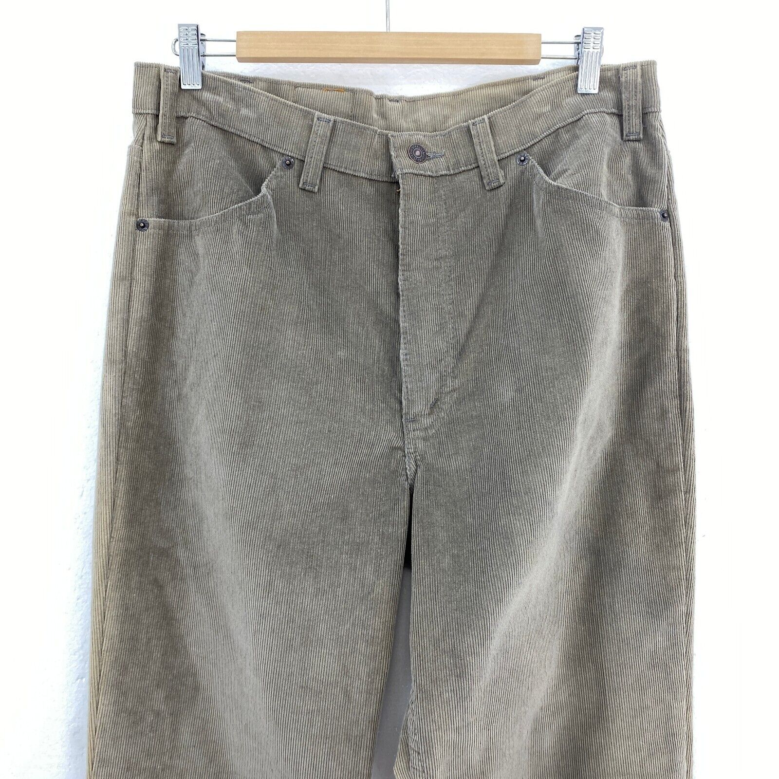 Levis Regular Fit Tapered Leg Tan Corduroy Pant Size 35 x 34 Silver Tab