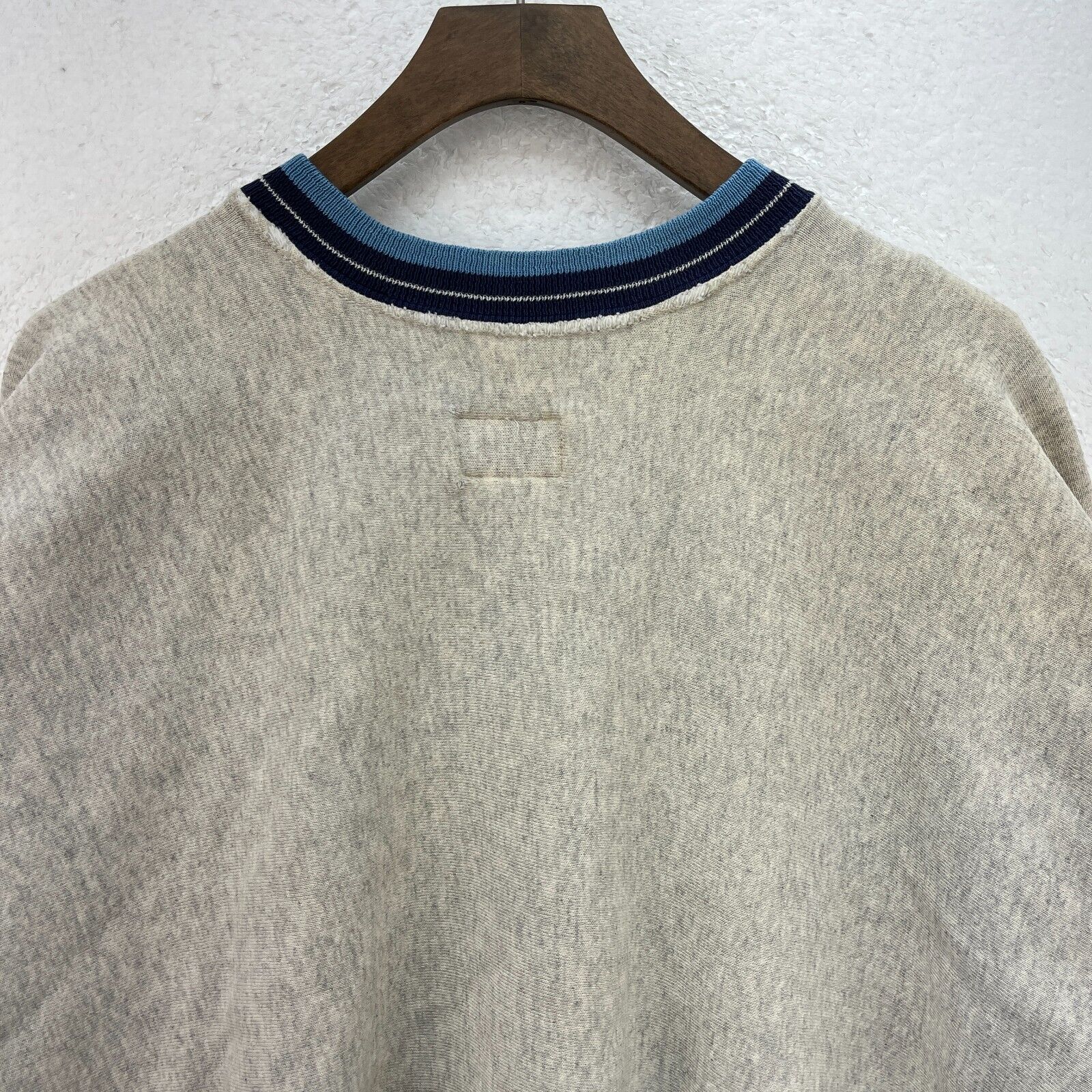 Vintage Carolina Tar Heels NCAA Gray Spell Out Sweatshirt Size L