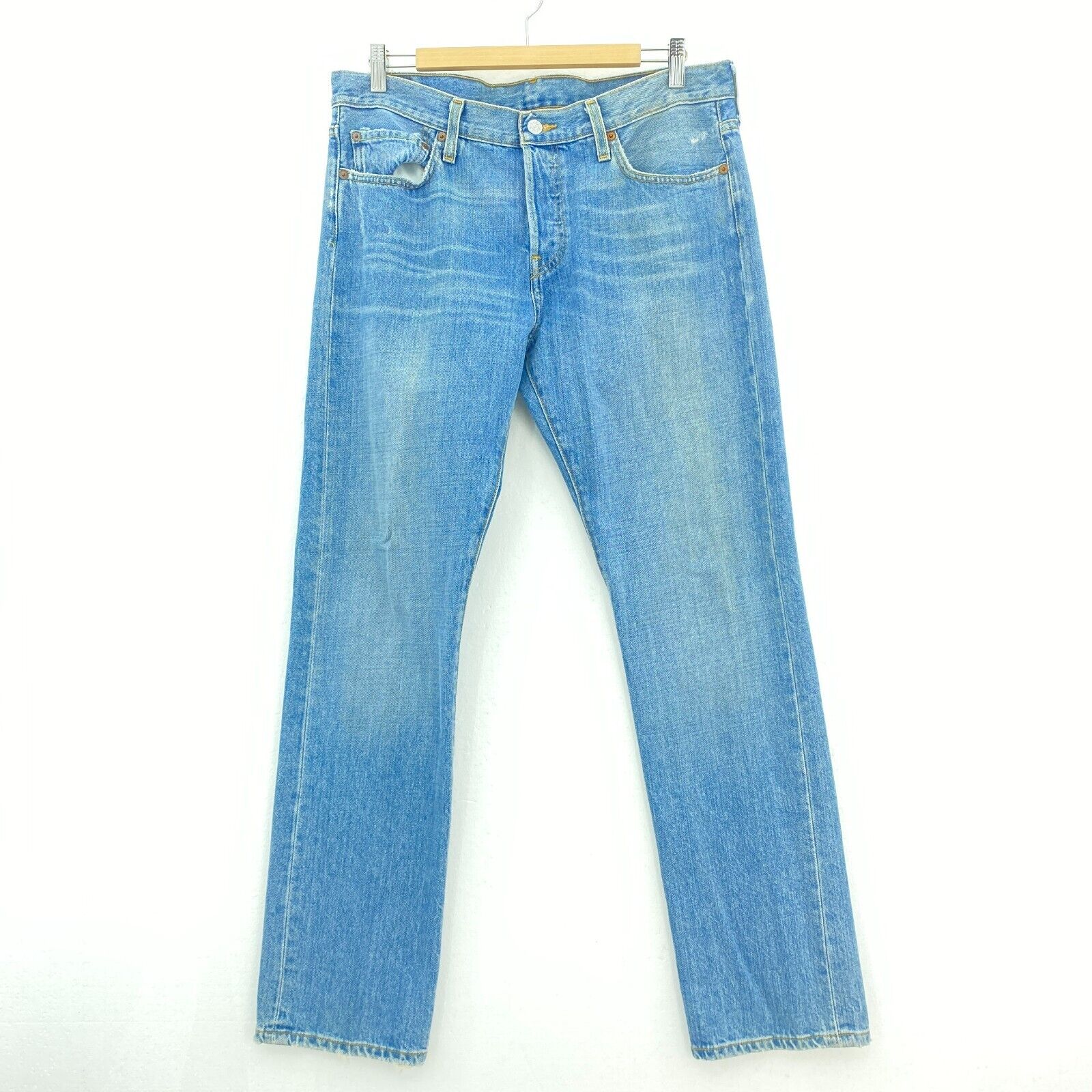 Levi's 501 Light Wash Blue Vintage Jeans Size 36 Straight Leg