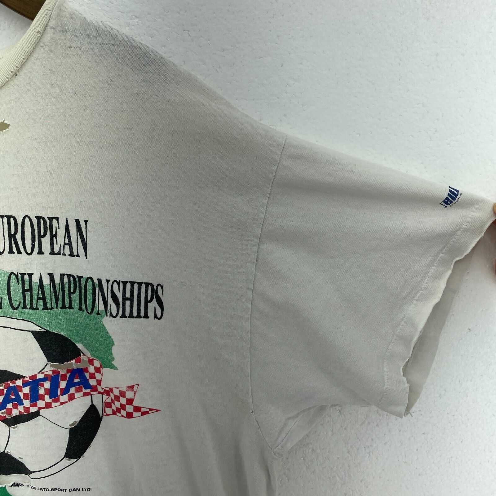 The 1996 European Football Champions Uefa Vintage White T-shirt Size XL