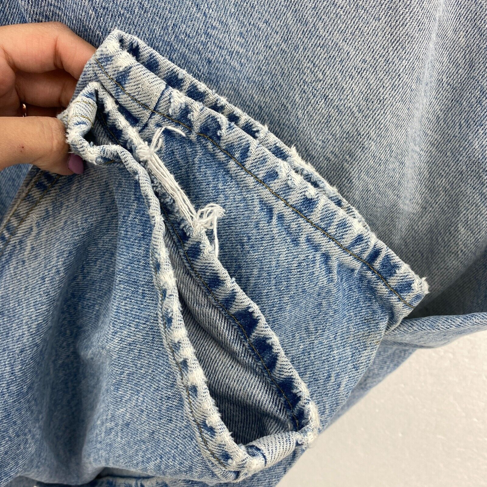 Carhartt Light Wash Blue Vintage Jeans Size 35 x 29