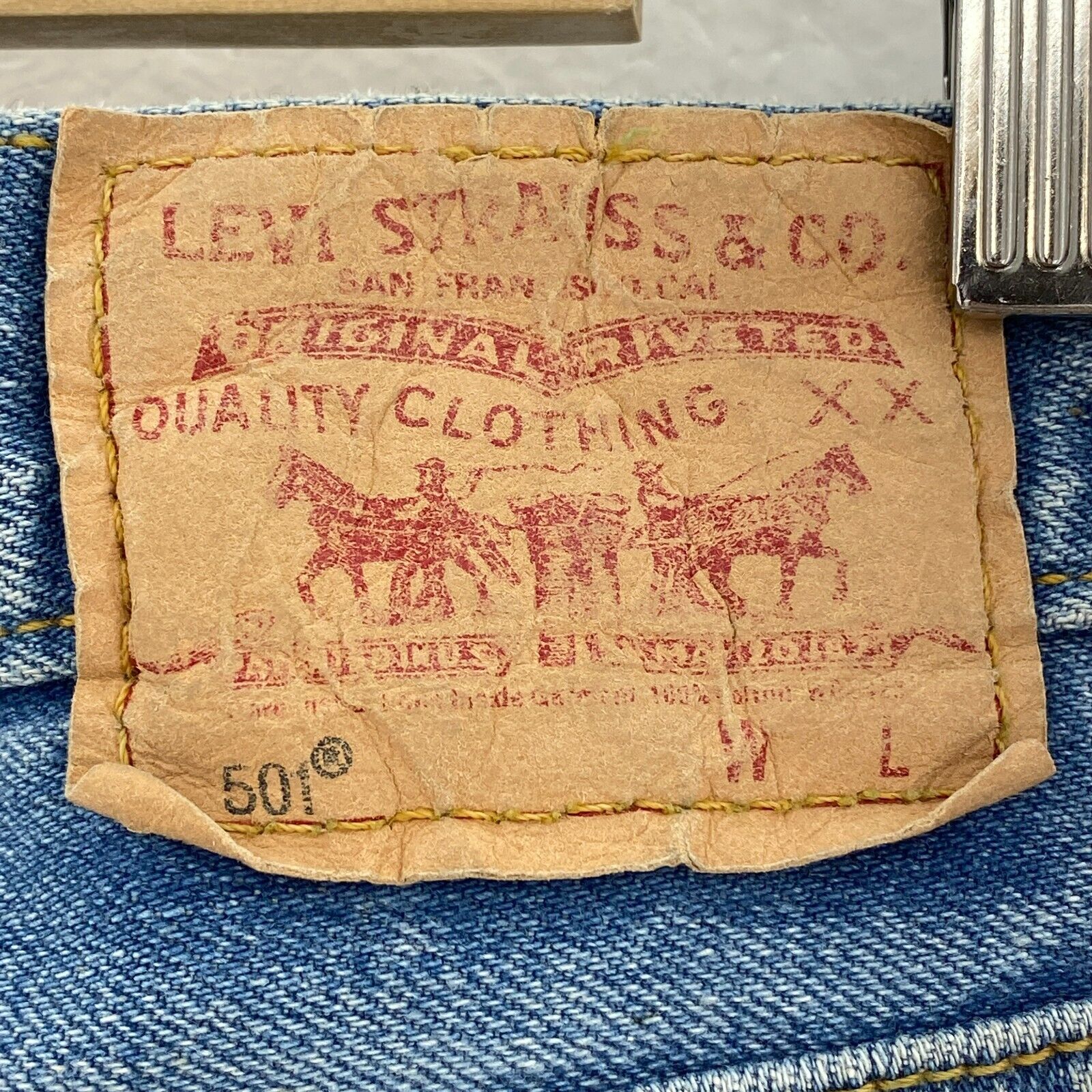 Levi's 501 Light Wash Blue Vintage Jeans Size 36 Straight Leg