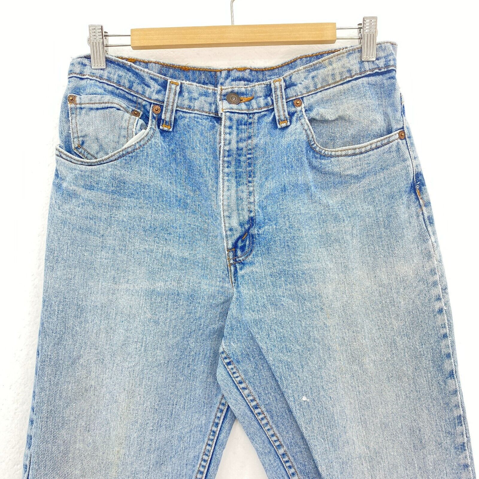 Levi's Light Wash Blue Vintage Jeans Size 32 Tapered Leg