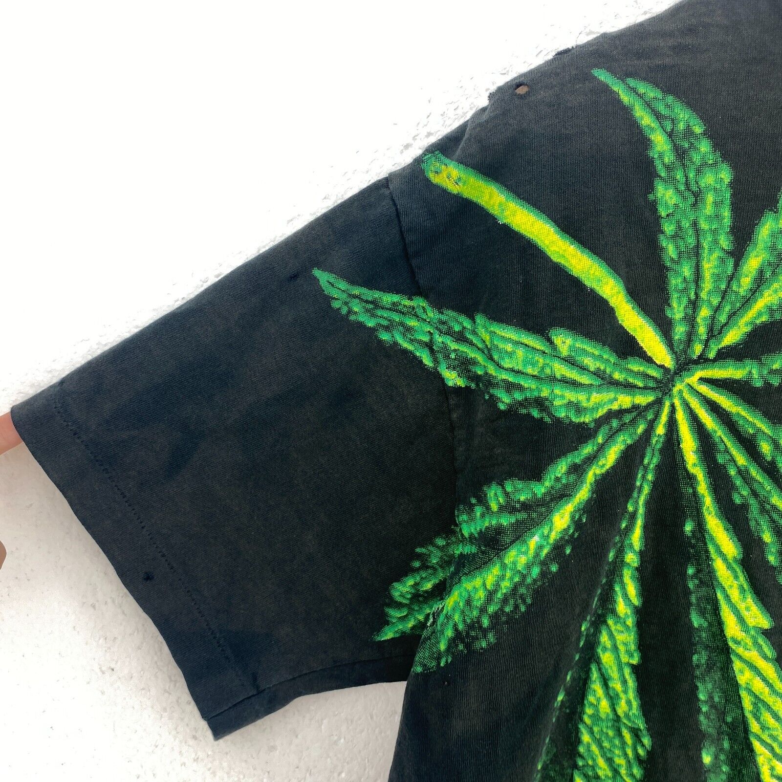 1993 Wild Oats Jamaican Herb Peace Black T-shirt Size L Single Stitch