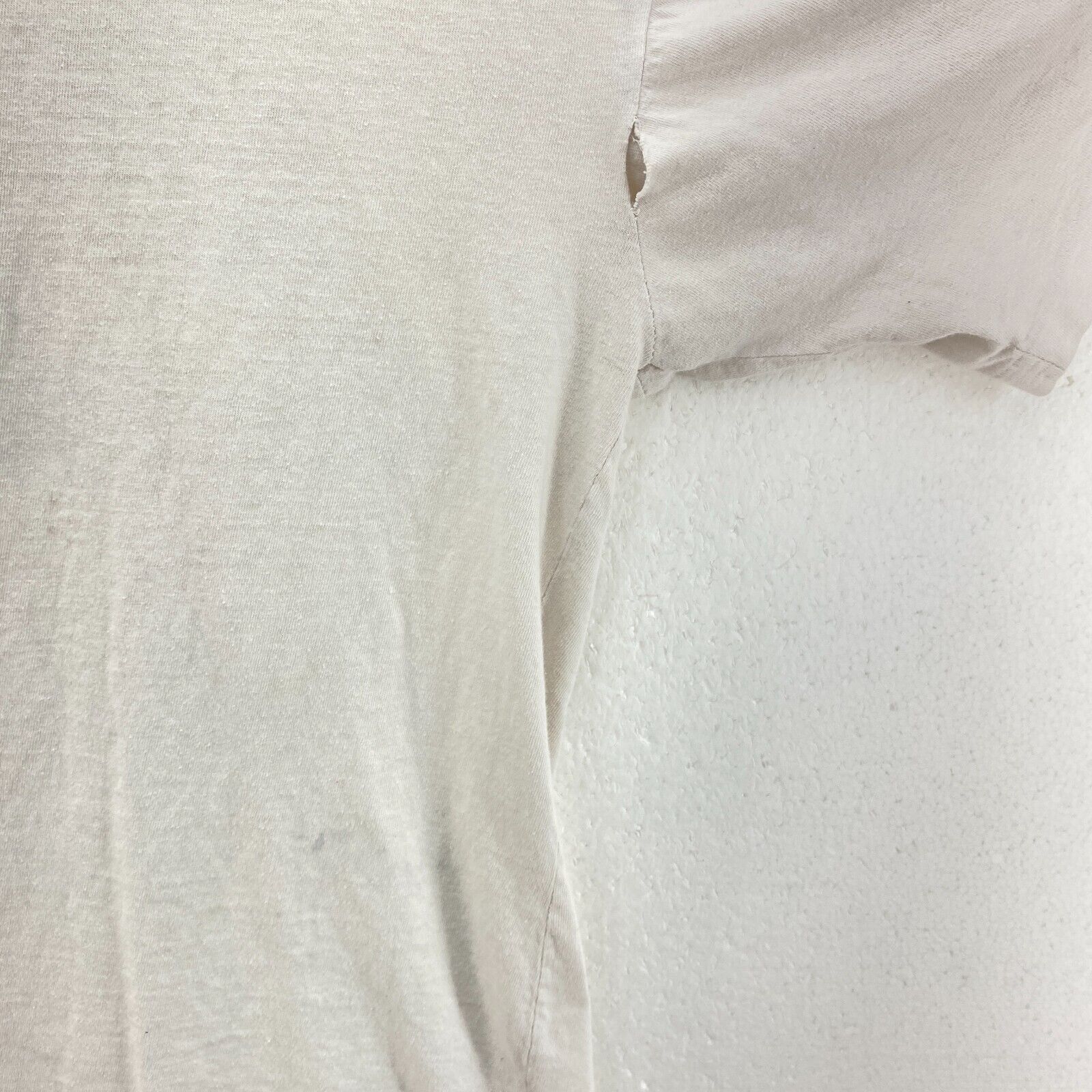 Looney Tunes 1993 Bugs Bunny White T-shirt Size XL Graphic Tee