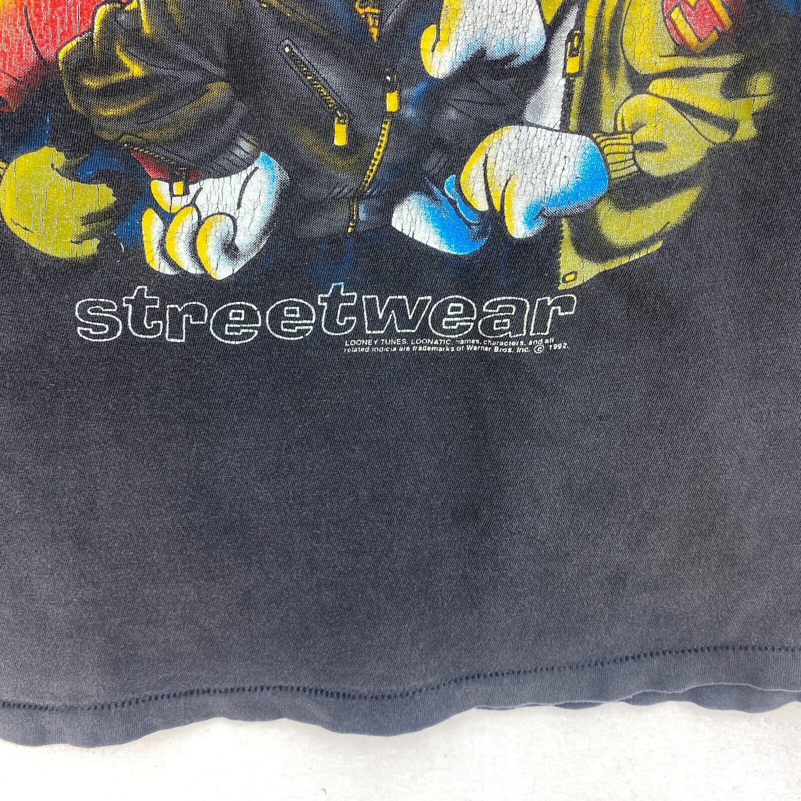 Vintage Looney Tunes Bugs Bunny Sylvester Streetwear 1992 T-shirt Size L Black