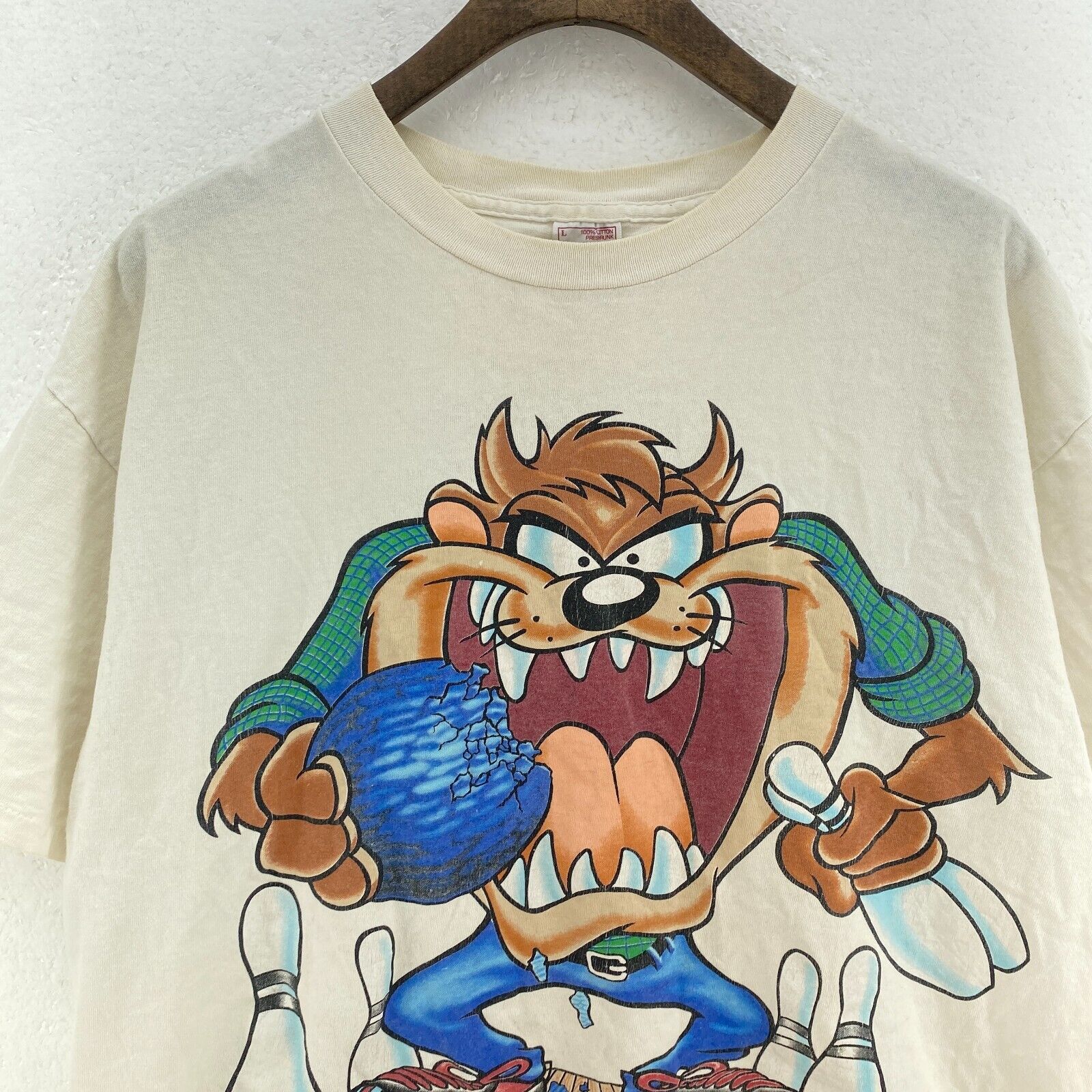 Tasmanian Devil Bowling 1995 Front and Back Print T-shirt Size L White