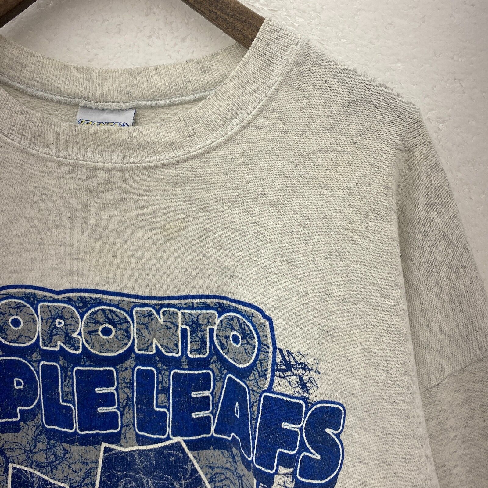 Toronto Maple Leafs NHL Logo Gray Sweatshirt Size XL Crew Neck