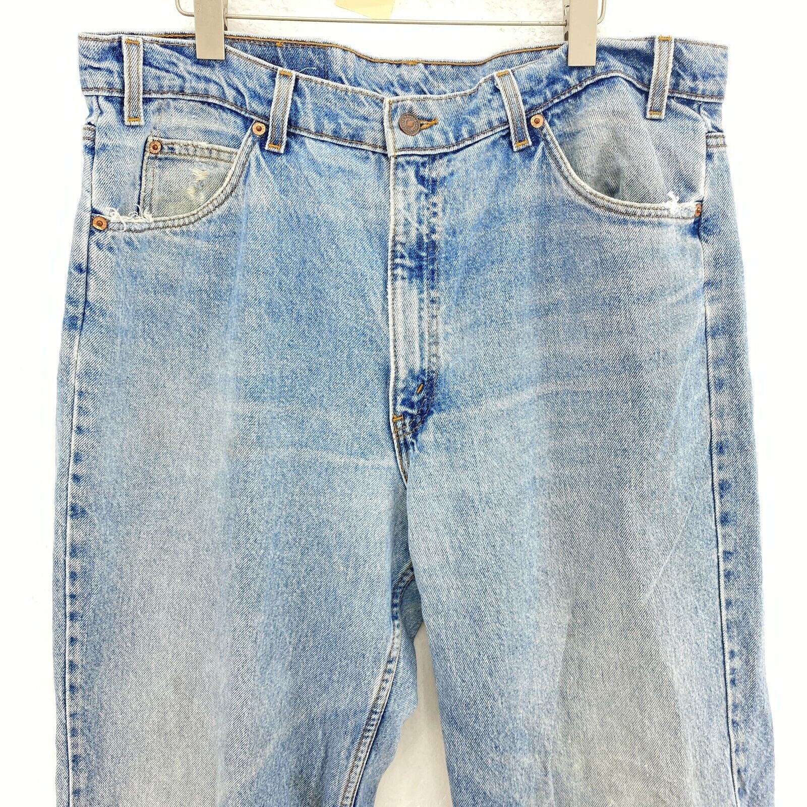 Levi Strauss 550 Orange Tab Light Wash Denim Jeans Size 40 x 32 Relaxed Fit