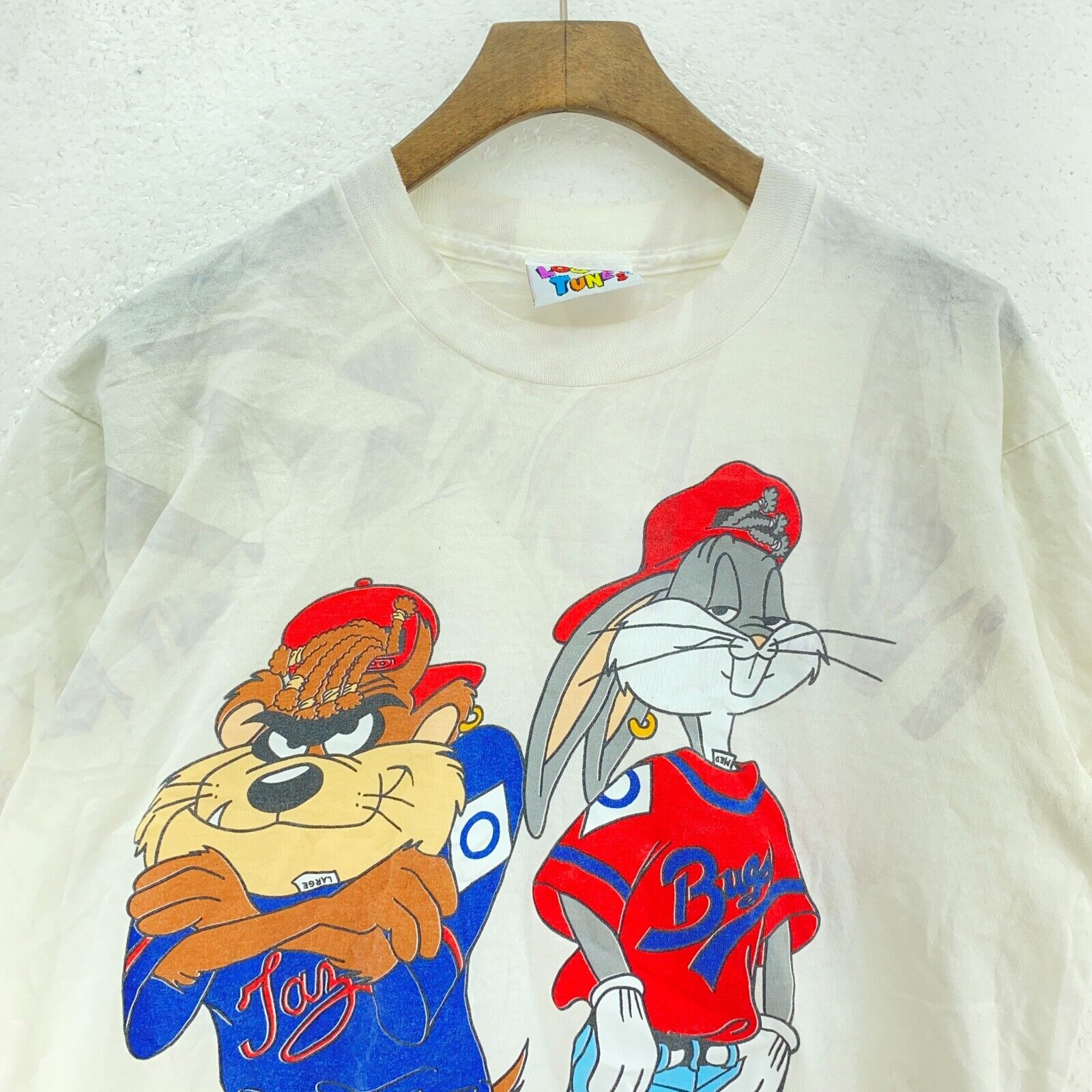 Looney Tunes Tasmanian Devil Bugs Bunny White T-shirt Front Back Print Size M