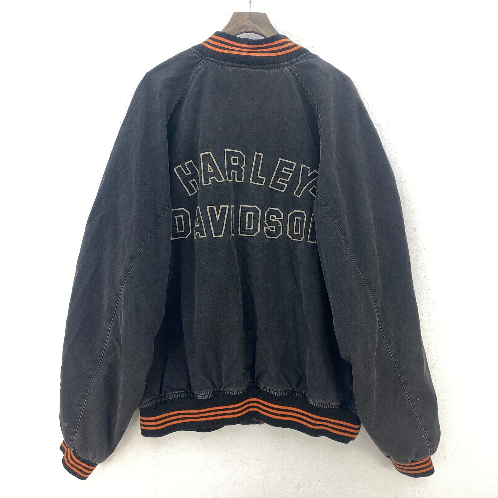 Harley Davidson Motorcycles Embroidered Heavy Bomber Jacket Size XL Black