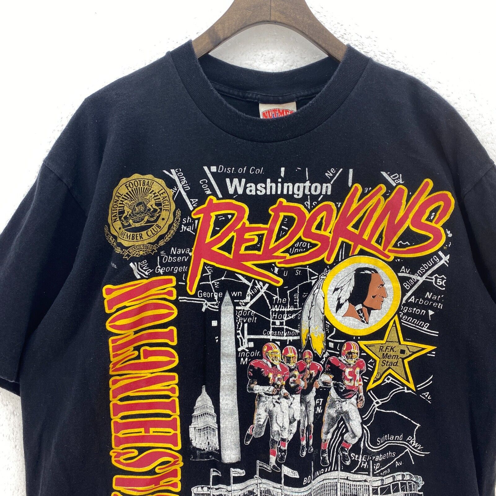 Vintage Nutmeg Washington Redskins Football Team T-shirt Size XL Black NFL