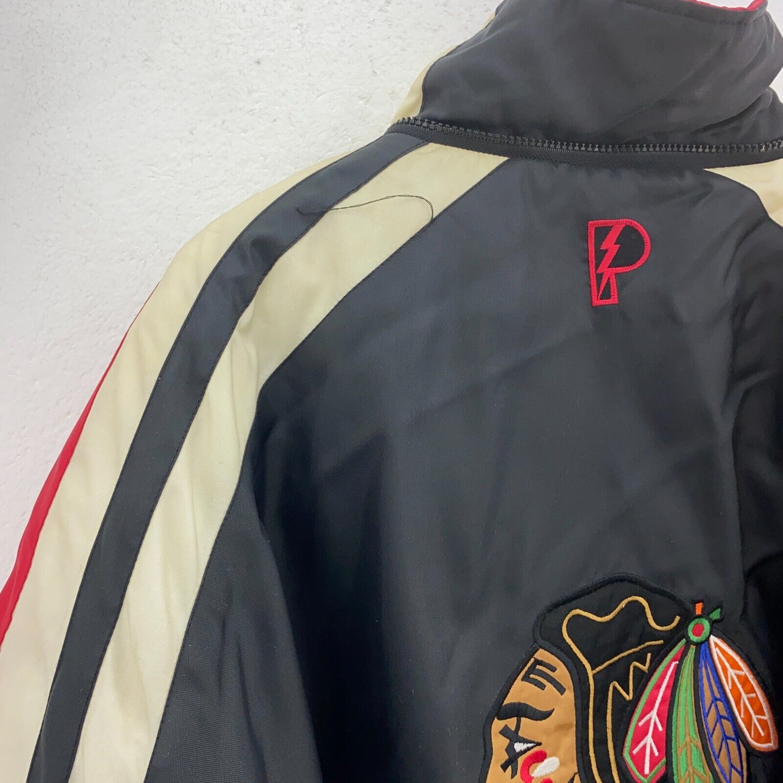 Pro Player Chicago Blackhawks NHL Black Full Zip Insulated Jacket Size XL