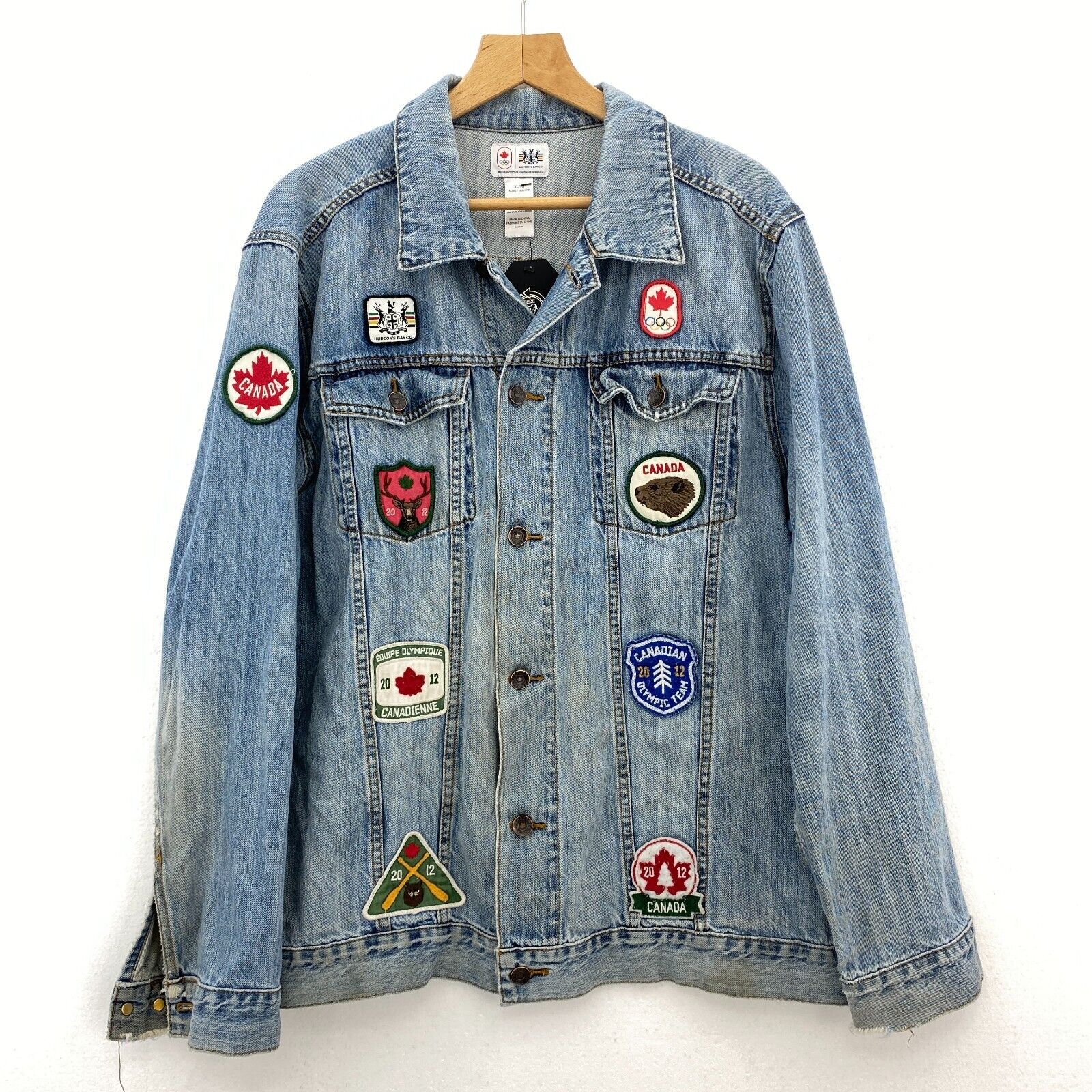 Hudson's Bay Men's Light Wash Blue Denim Jacket Canada Stickers Size XL