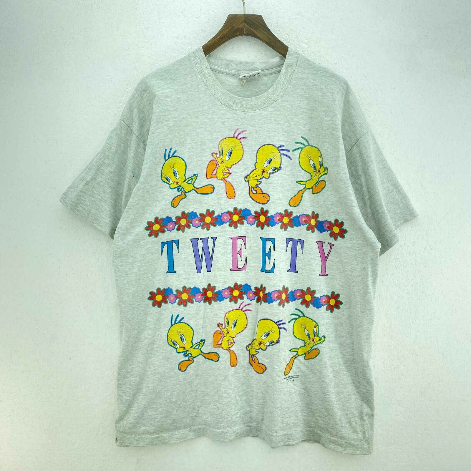 Looney Tunes Tweety 1996 Bird Graphic Print Gray T-shirt Size M