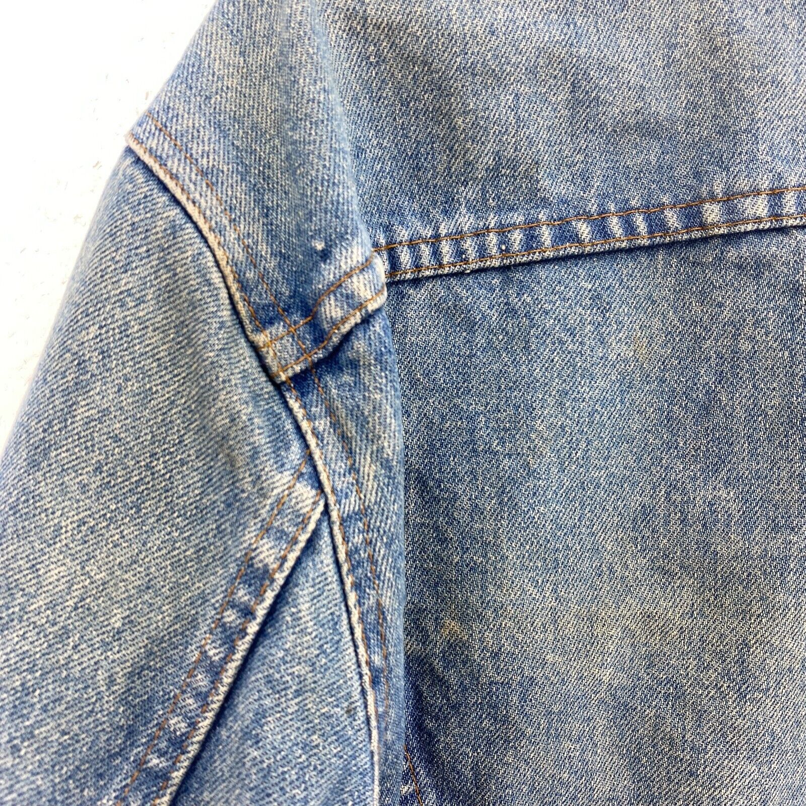 Levi Strauss Button Up Medium Wash Blue Denim Jacket Size 44 Regular