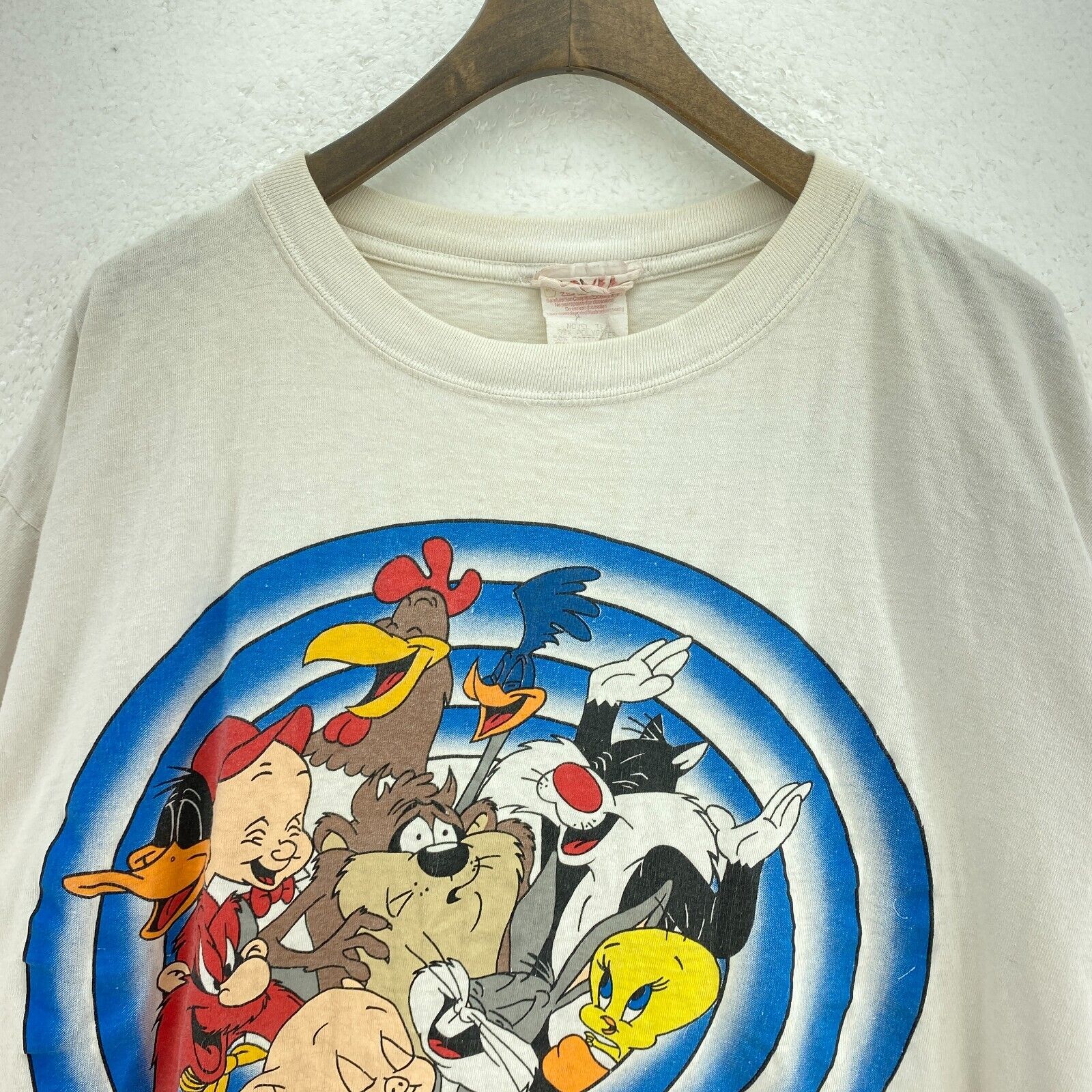 Looney Tunes 1993 Bugs Bunny White T-shirt Size XL Graphic Tee