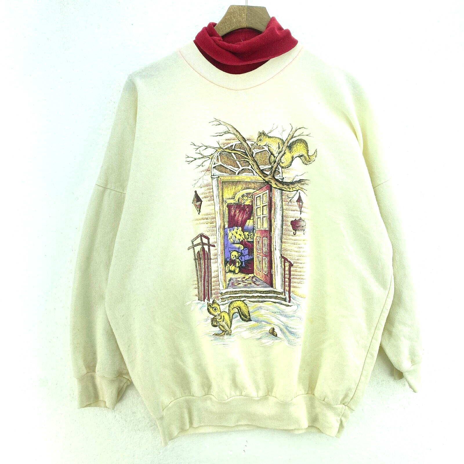 Holidays Squirrel Winter Ivory Sweatshirt Size M Crew Neck