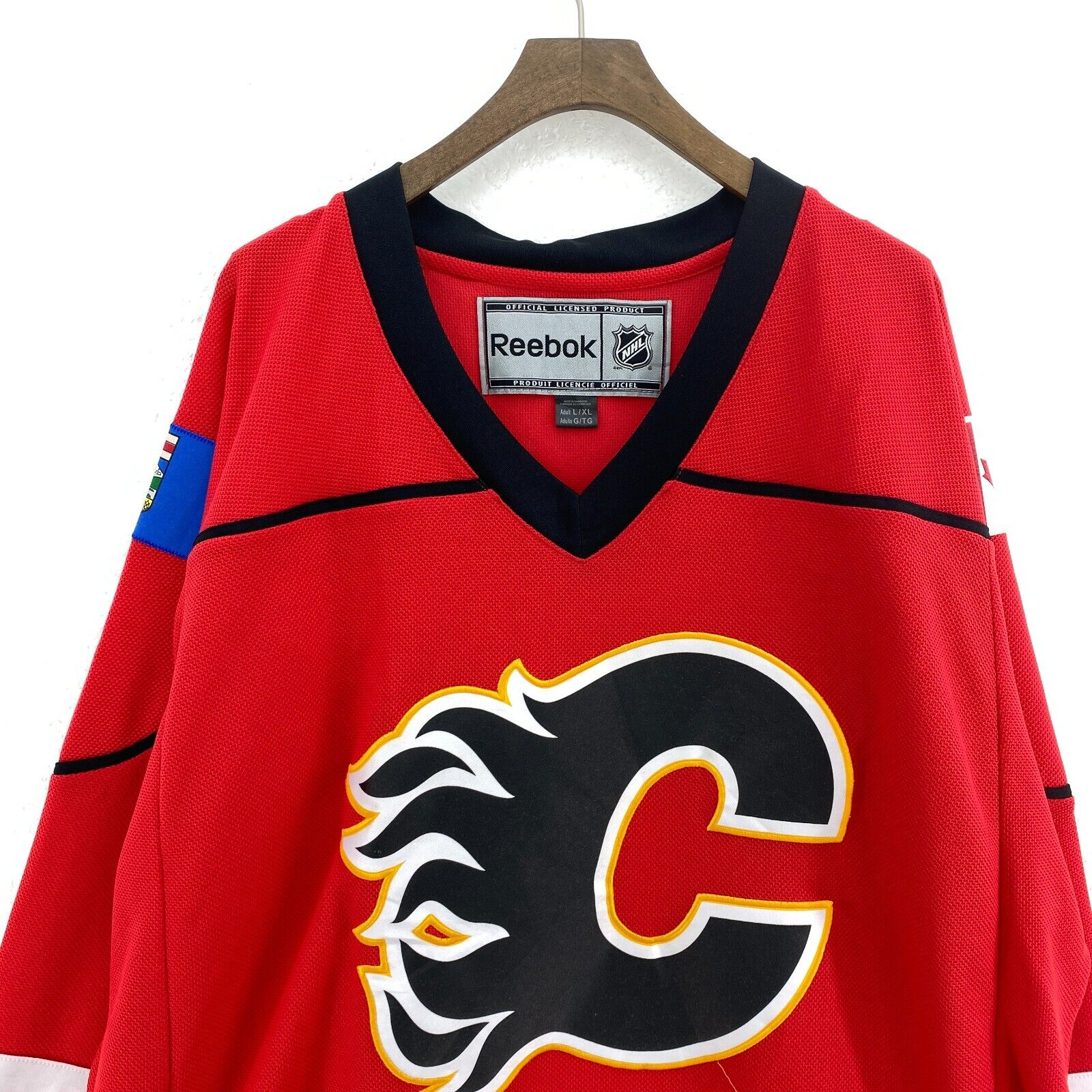 Vintage Reebok Calgary Flames NHL Ice Hockey Red Jersey V-Neck Size L