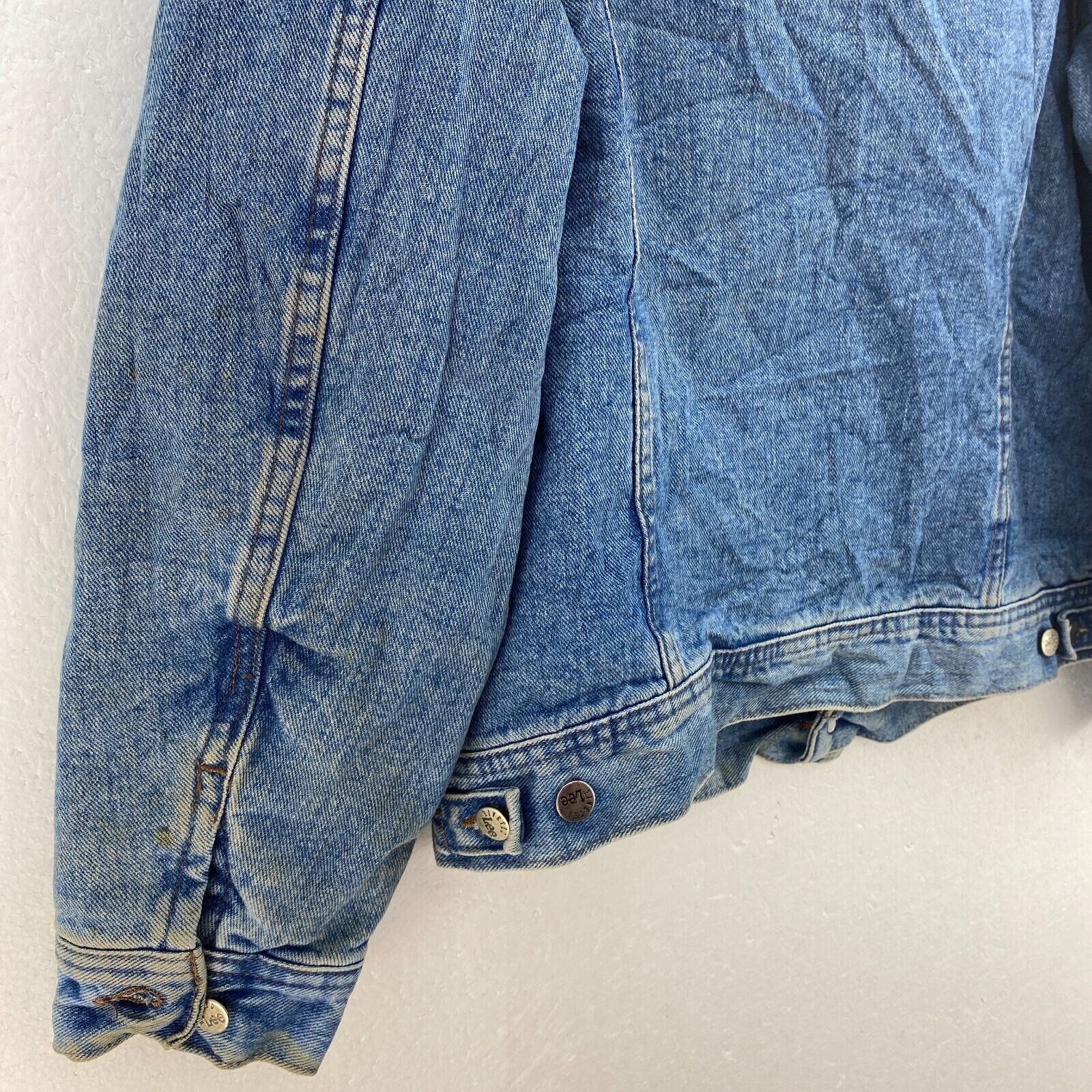 Vintage Lee Button Up Light Wash Blue Denim Jacket Size M Trucker