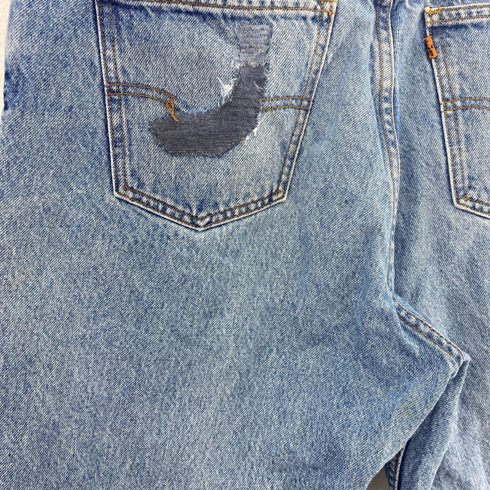 Levi Strauss 550 Orange Tab Relaxed Fit Size 38 x 30 Medium Wash Blue Jeans
