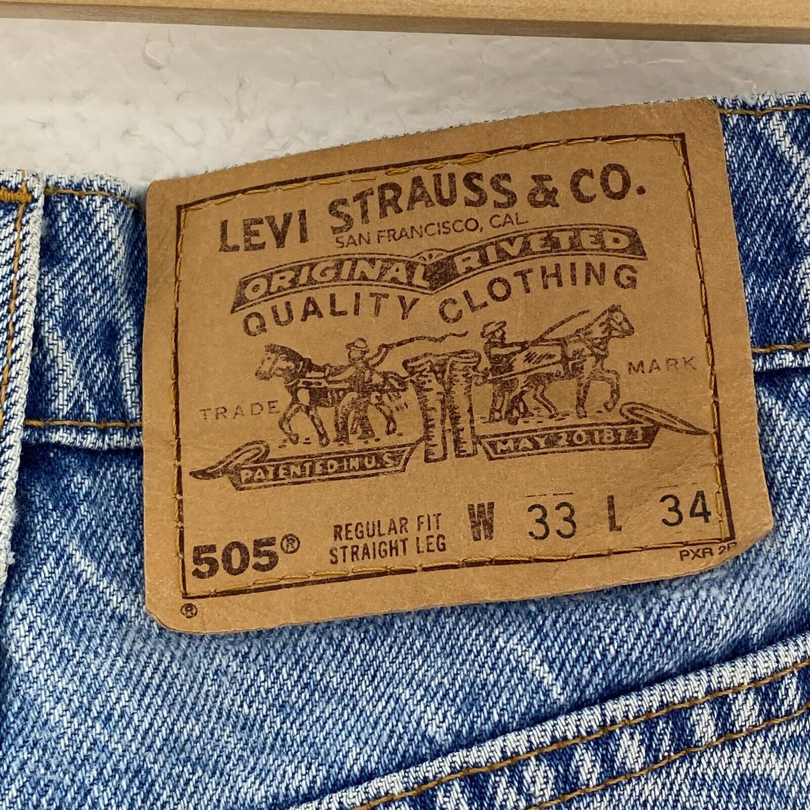 Levi's Orange Tab Light Wash Blue Denim Straight Jeans Size 33