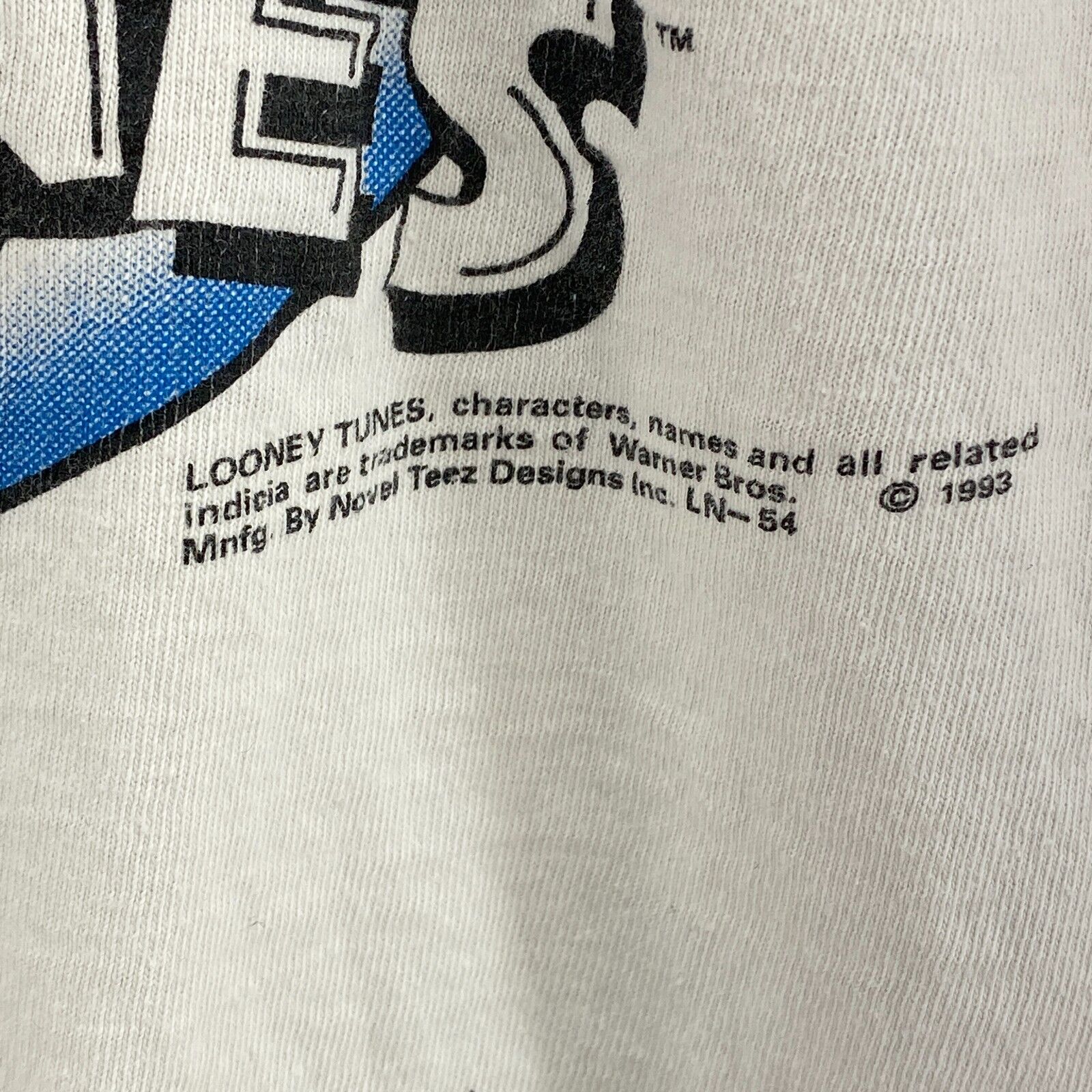 Looney Tunes 1993 Bugs Bunny White T-shirt Size XL Graphic Tee
