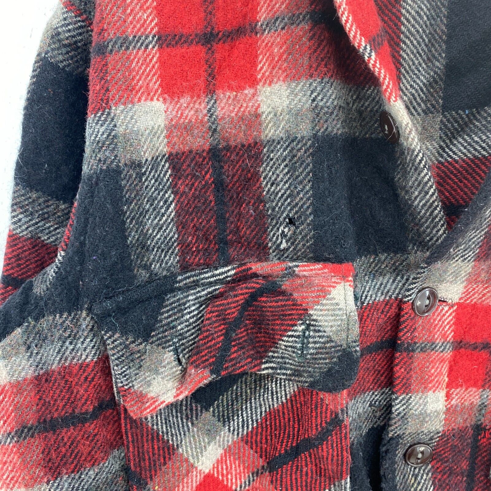 Vintage Red Black Checked Double Pocket Snapped Wool Shirt Jacket Size L