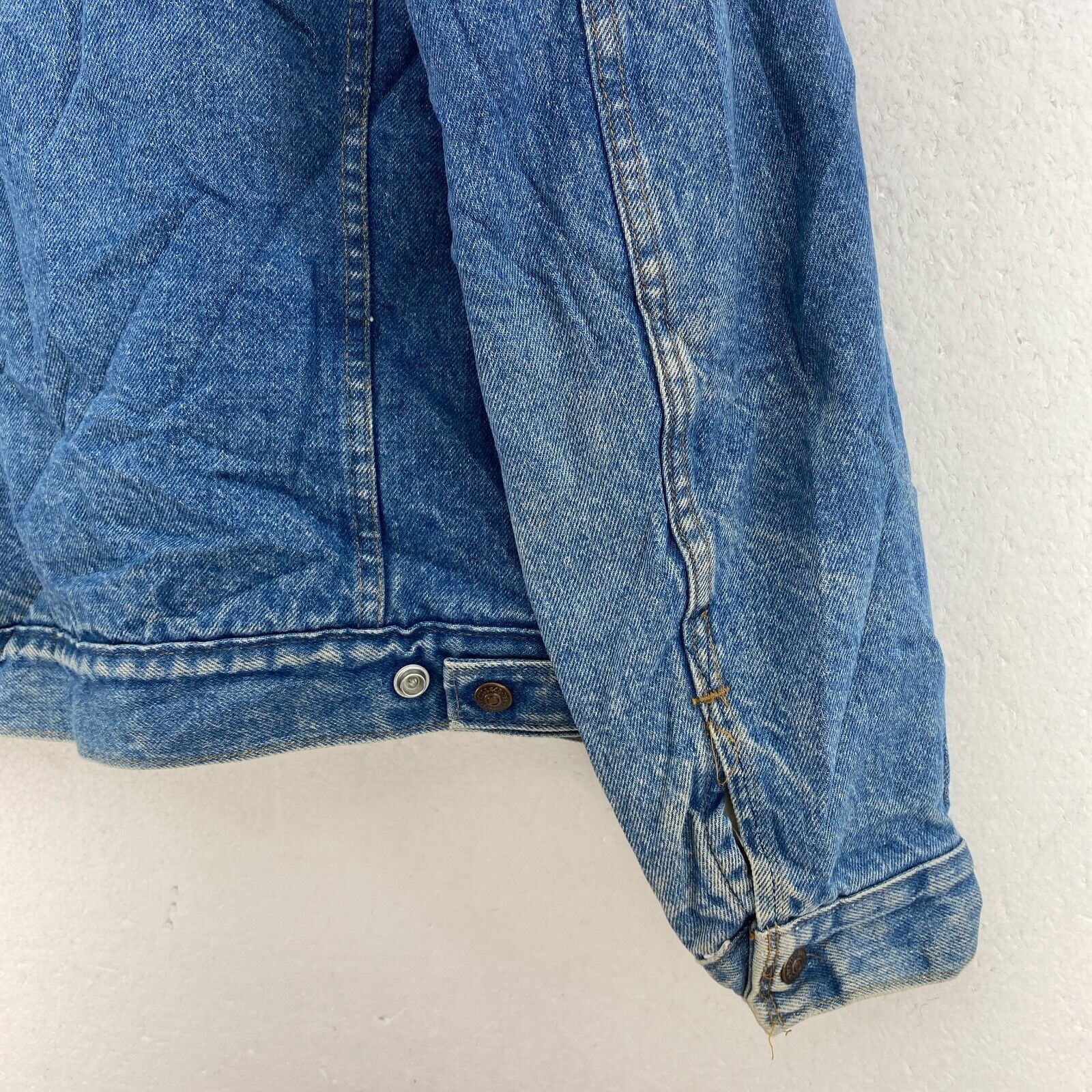 Levi's Orange Tab Sherpa Denim Blue Medium Wash Size 40 Snap Up