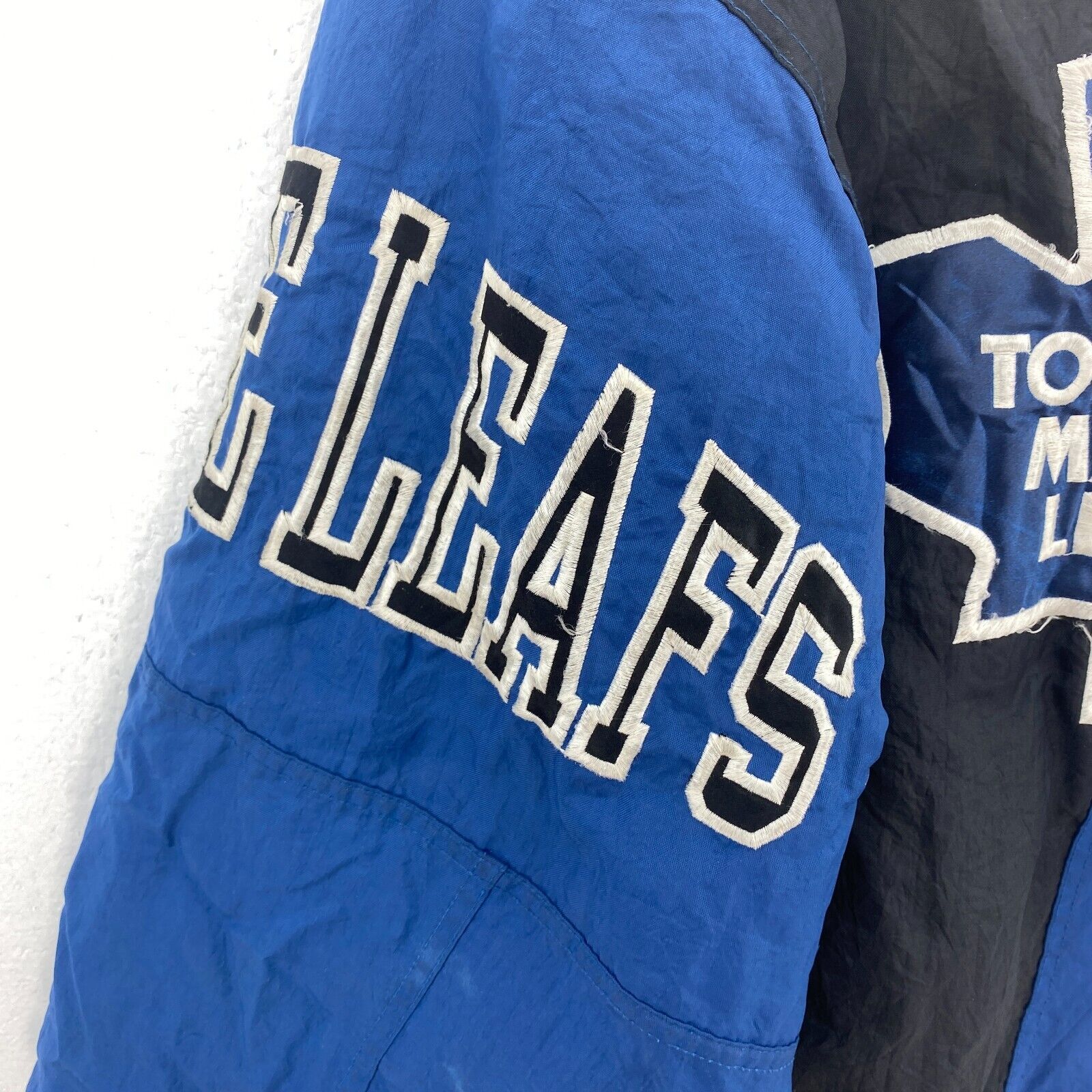 Starer Toronto Maple Leafs NHL Full Zip Insulated Jacket Size L