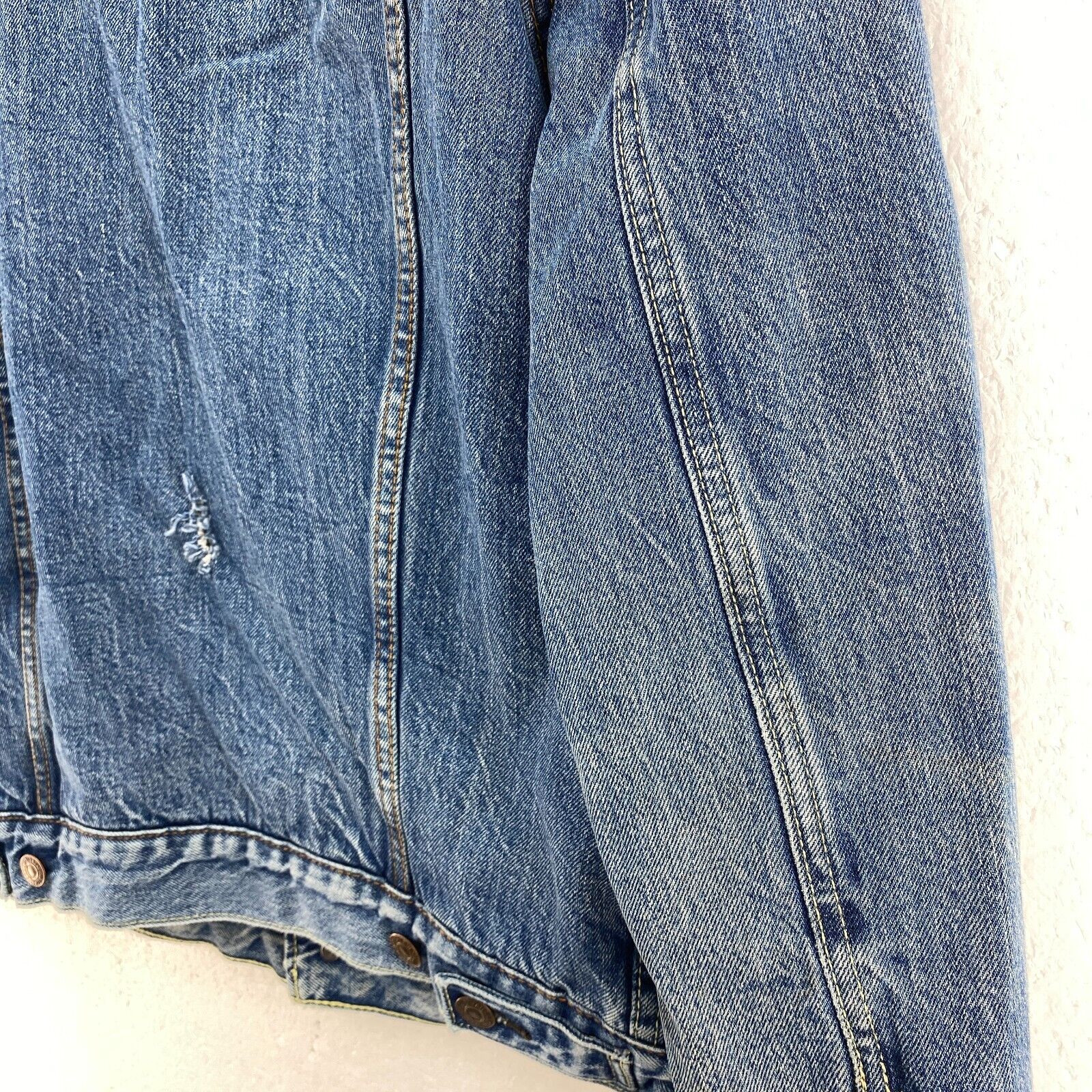 Vintage Levi Strauss Sherpa Lined Blue Denim Jacket Size M