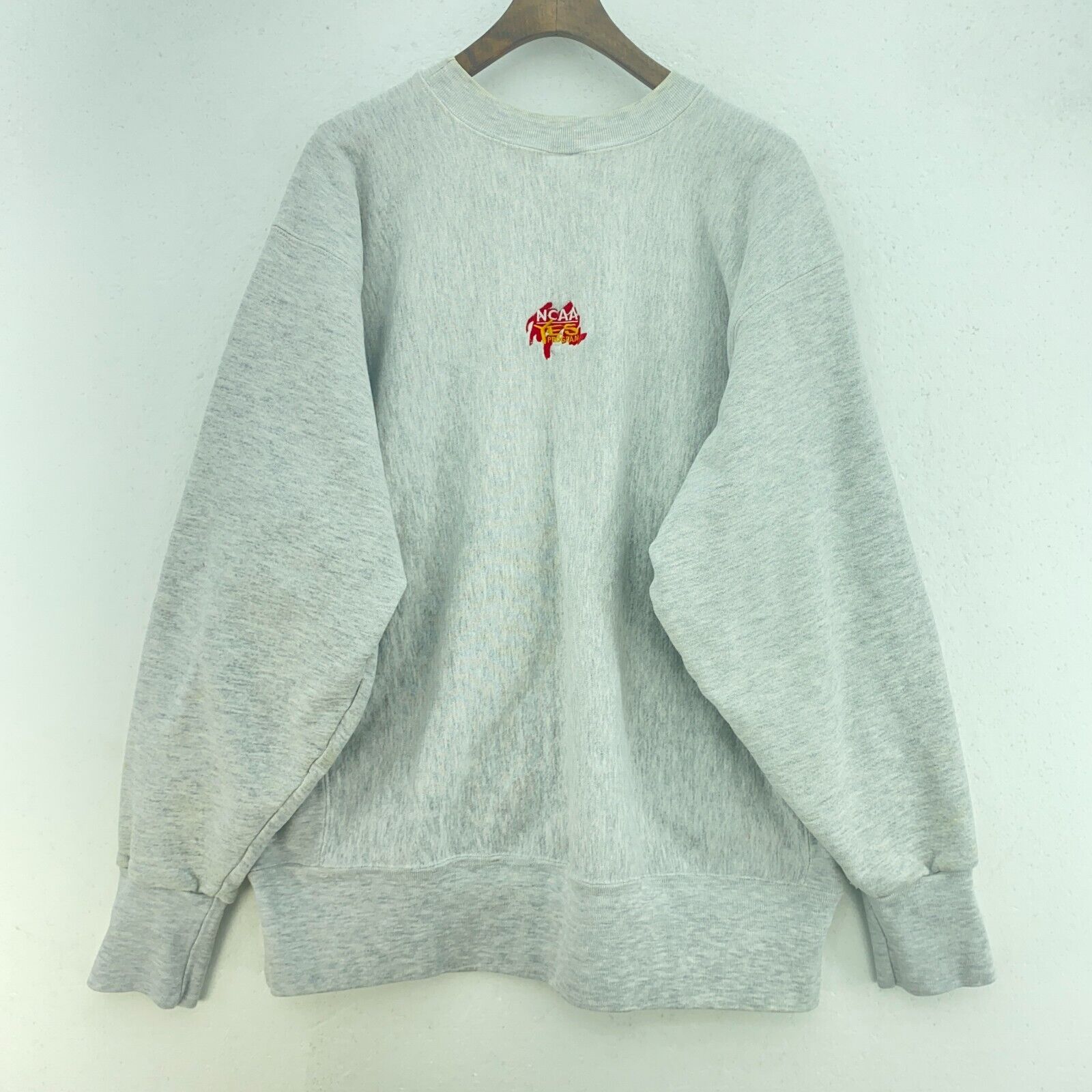 NCAA New York Statue Of Liberty Final Tour Basketball Gray Sweatshirt Size XL