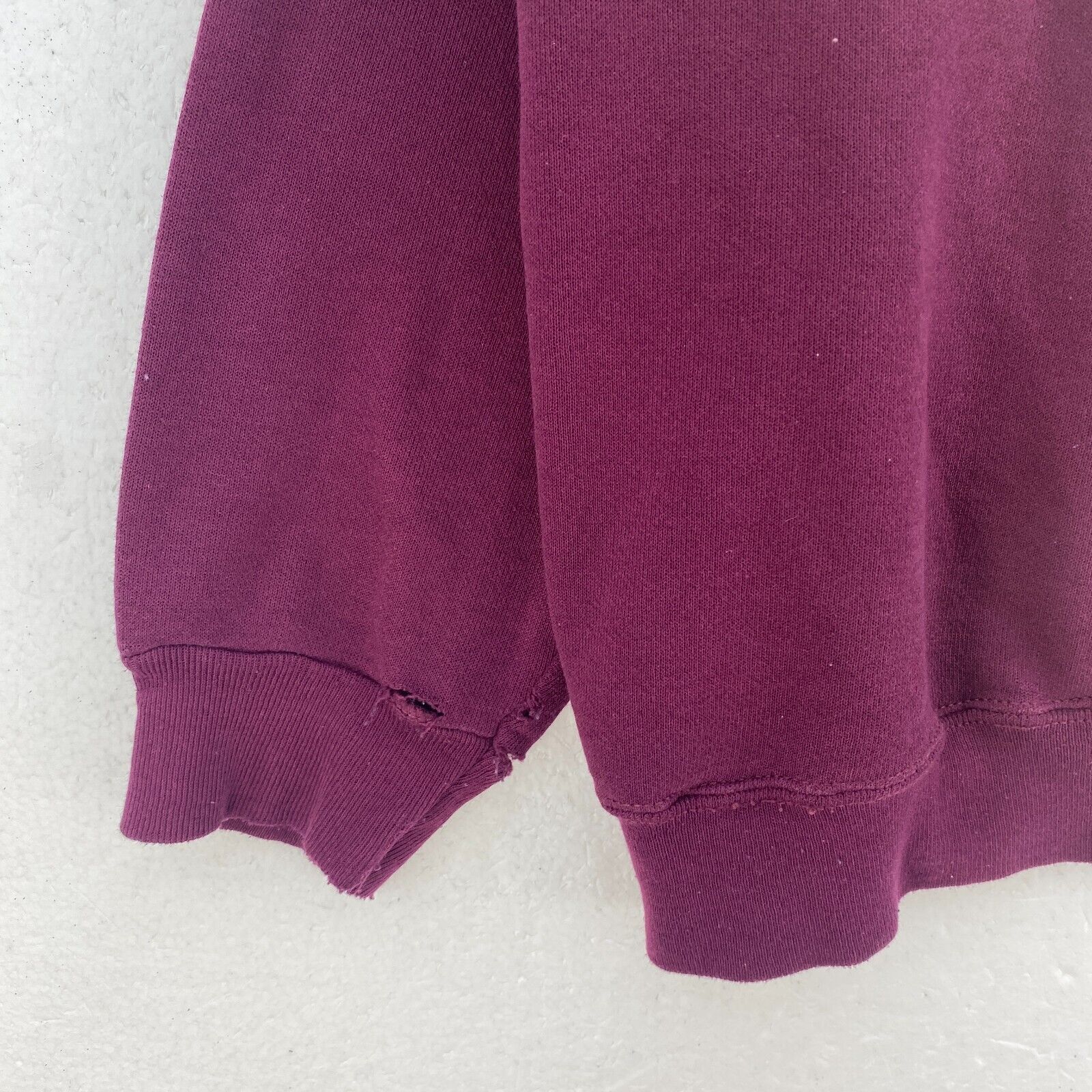Harvard University Logo Burgundy Red Sweatshirt Size M Pullover