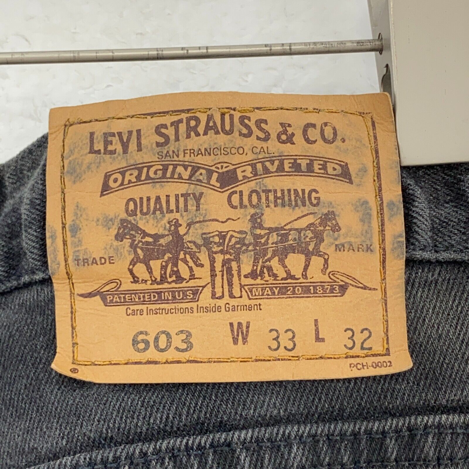 Levi's 603 Orange Tab Medium Wash Black Denim Straight Jeans Size 33