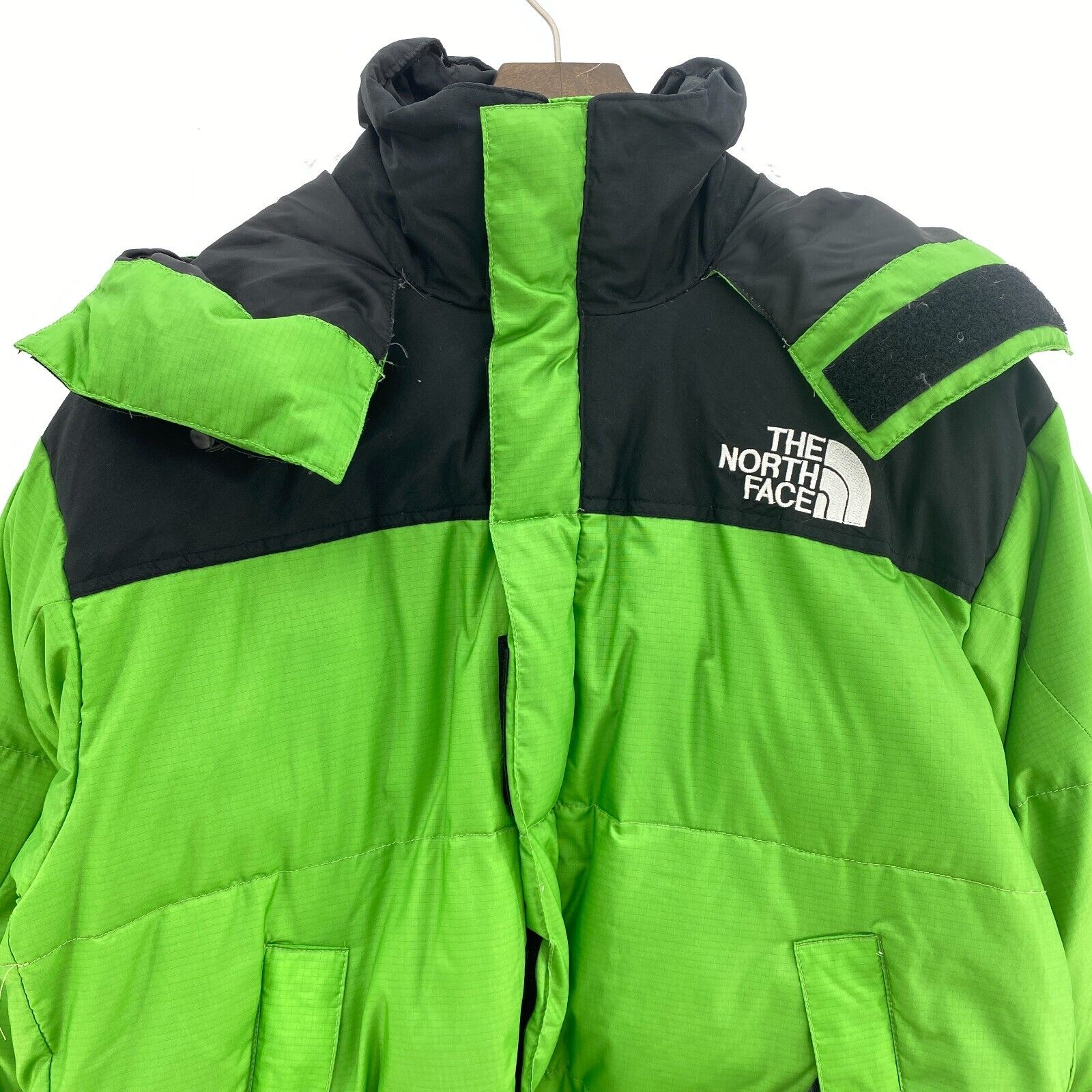 The North Face Insulated Green Hooded Jacket Size S Full Zip Up Gore Dryloft