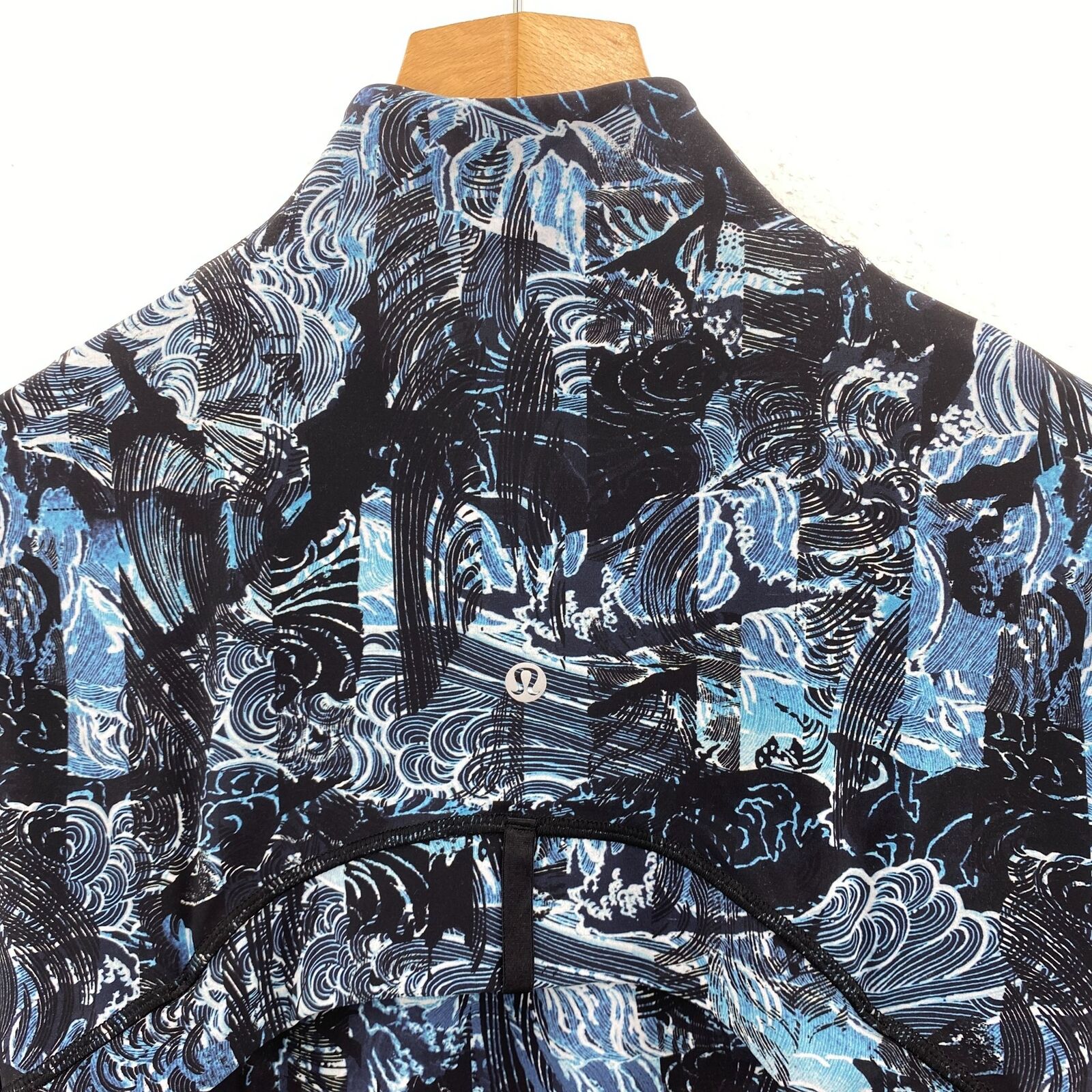 LULULEMON Abstract Printed Zip Up Jacket
