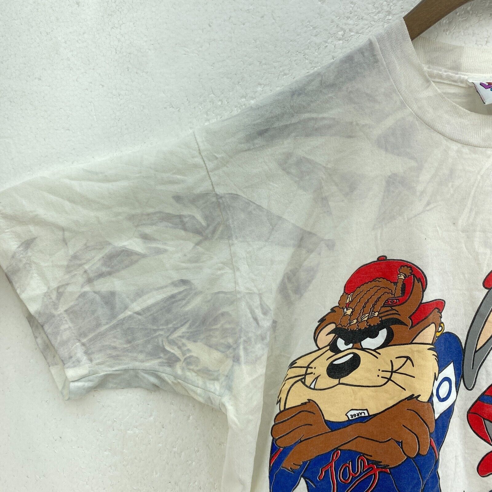 Looney Tunes Tasmanian Devil Bugs Bunny White T-shirt Front Back Print Size M