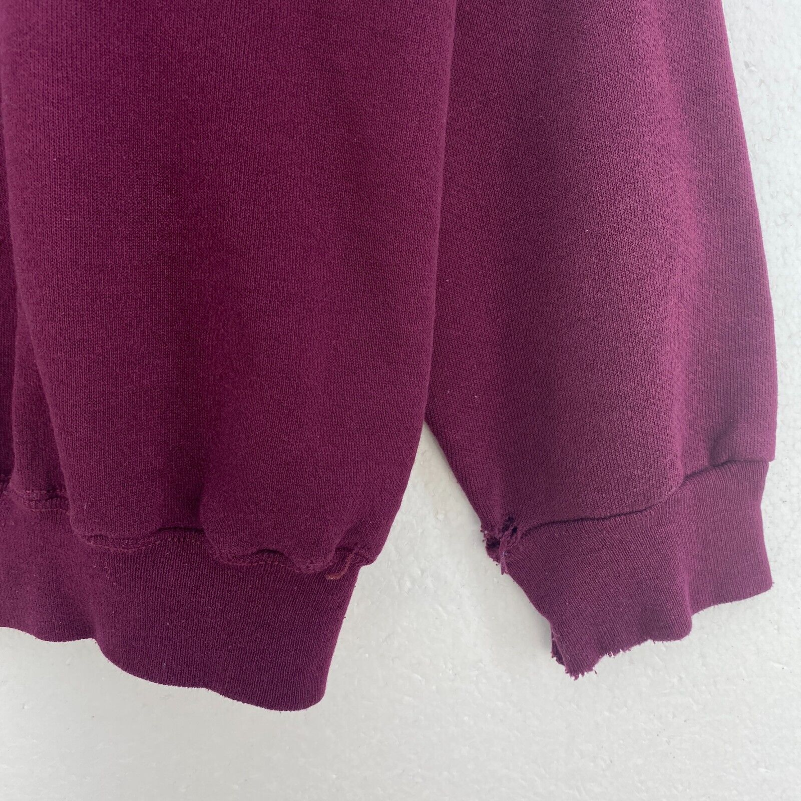 Harvard University Logo Burgundy Red Sweatshirt Size M Pullover