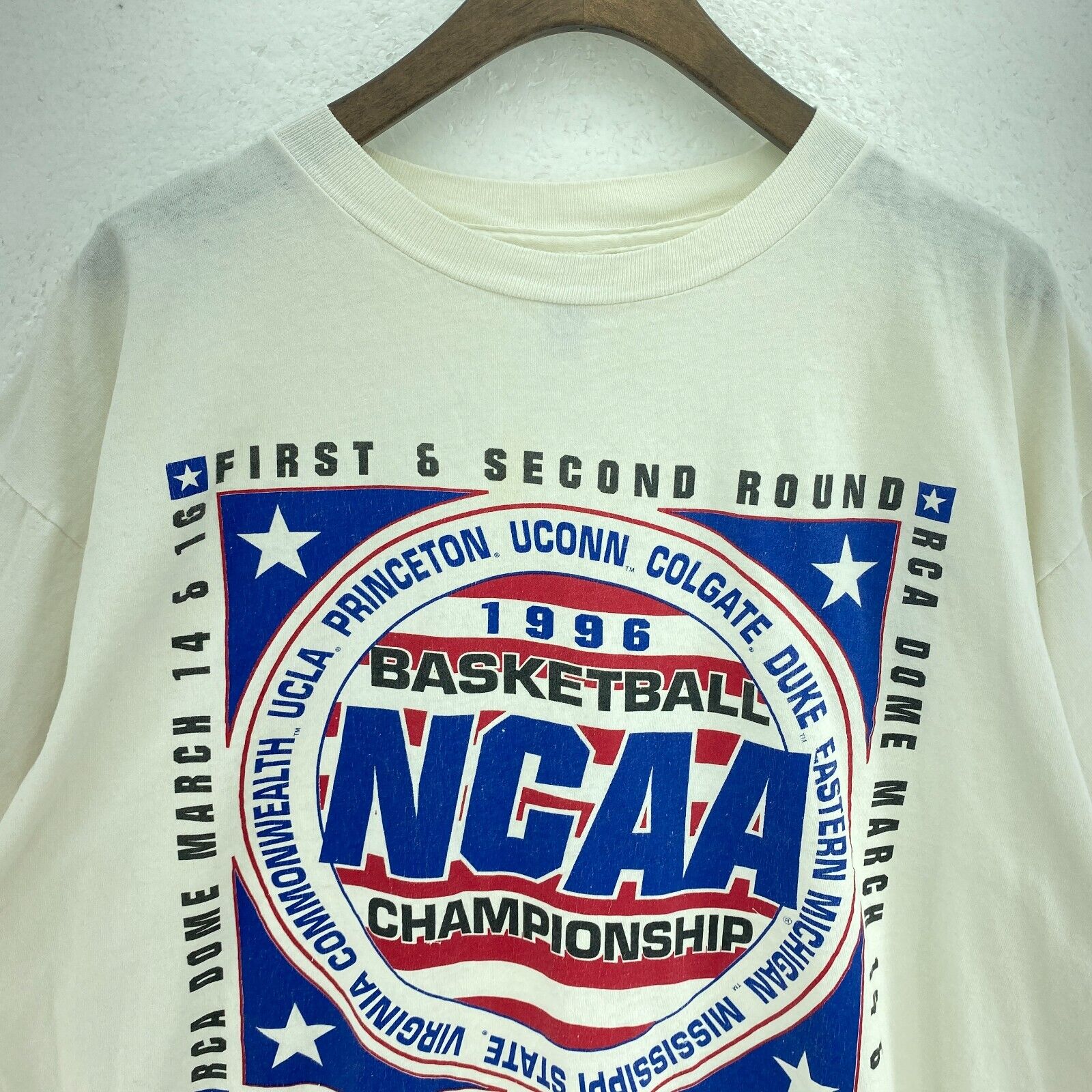 Vintage Indianapolis 1996 Logo 7 White T-shirt Size XL NCAA Championship