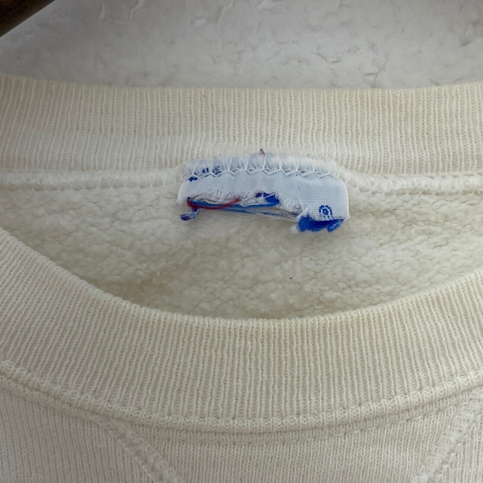 Champion Reverse Weave Embroidered Chest Logo White Sweatshirt Size M Women's