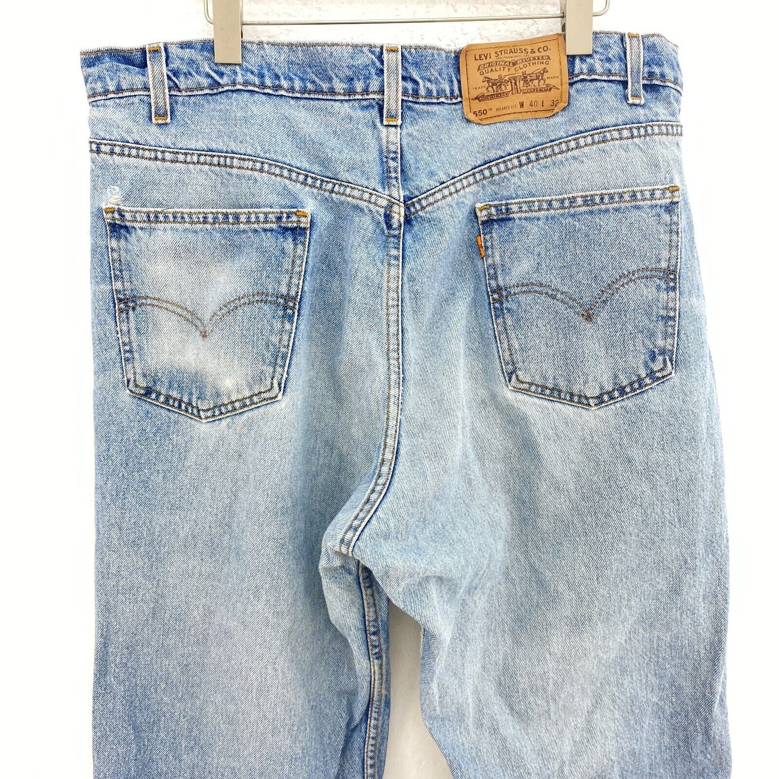 Levi Strauss 550 Orange Tab Light Wash Denim Jeans Size 40 x 32 Relaxed Fit