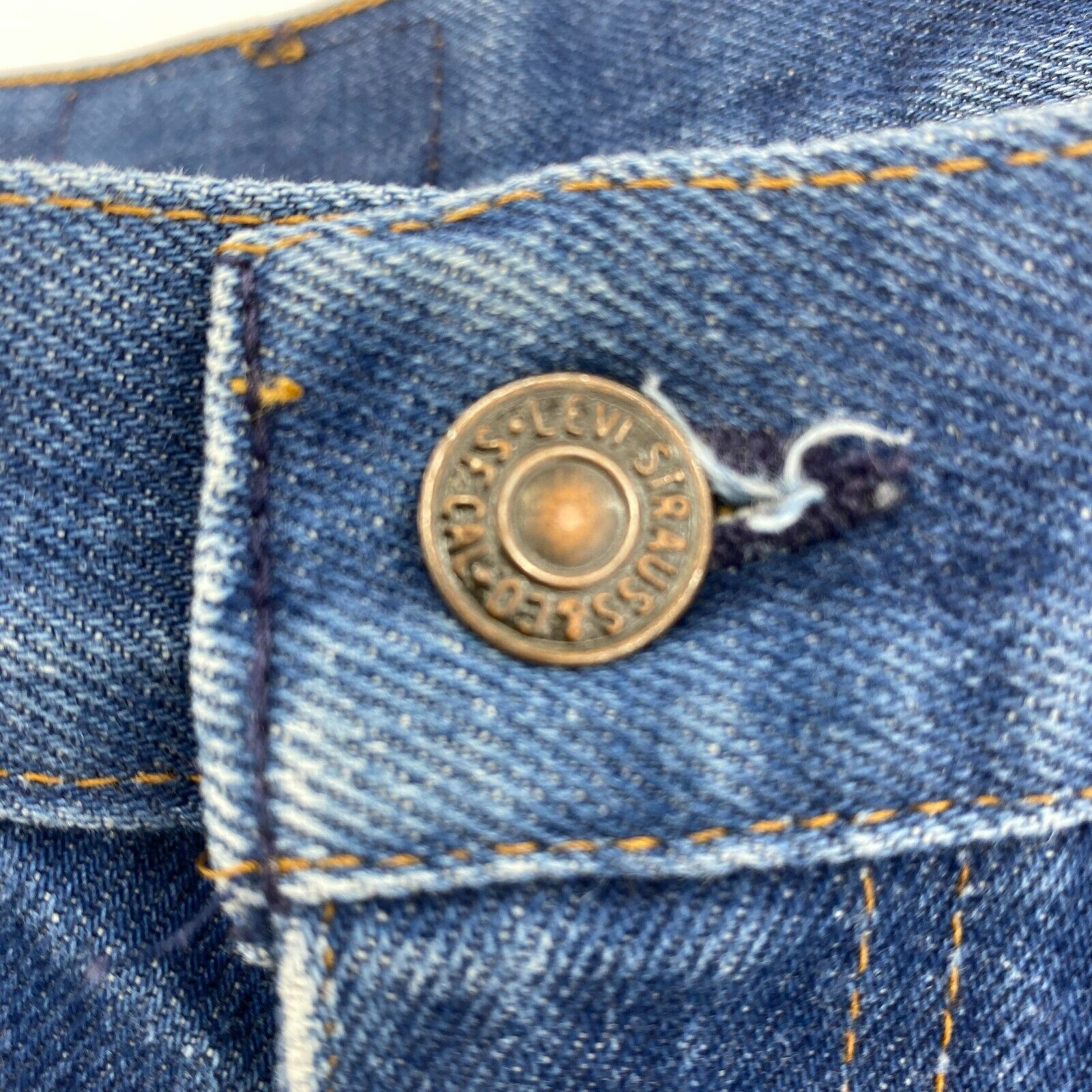 Levi's Orange Tab Women's Dark Wash Blue Denim Cut-off Shorts Size 27
